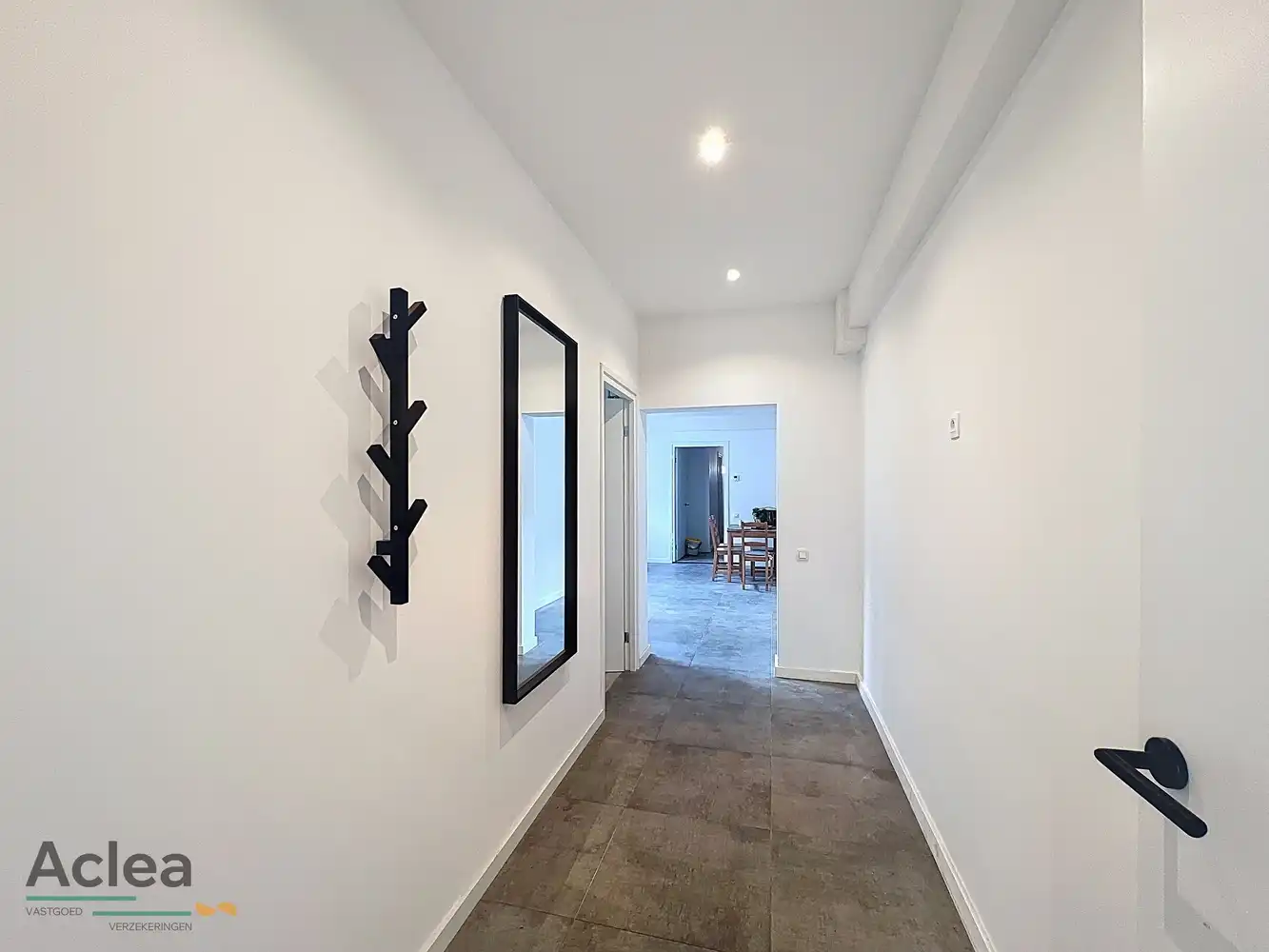 Gerenoveerde woning met 4 slpk foto 4