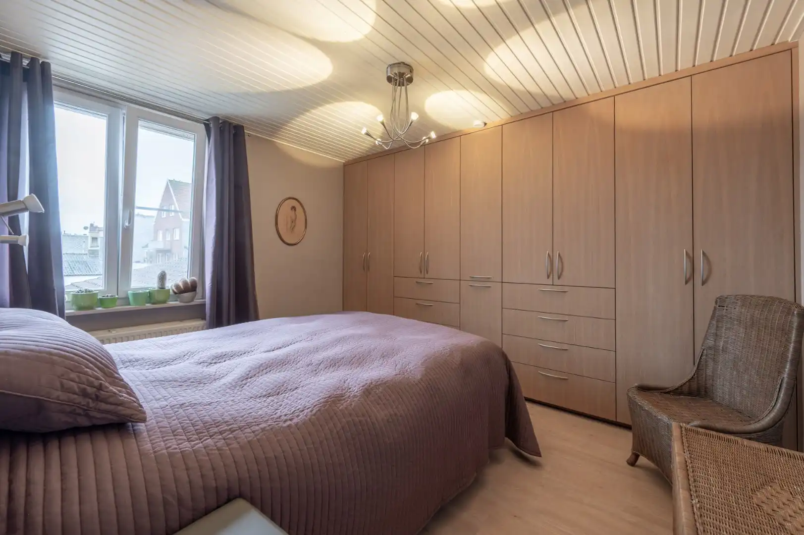 Instapklare woning in hartje Heist foto 9