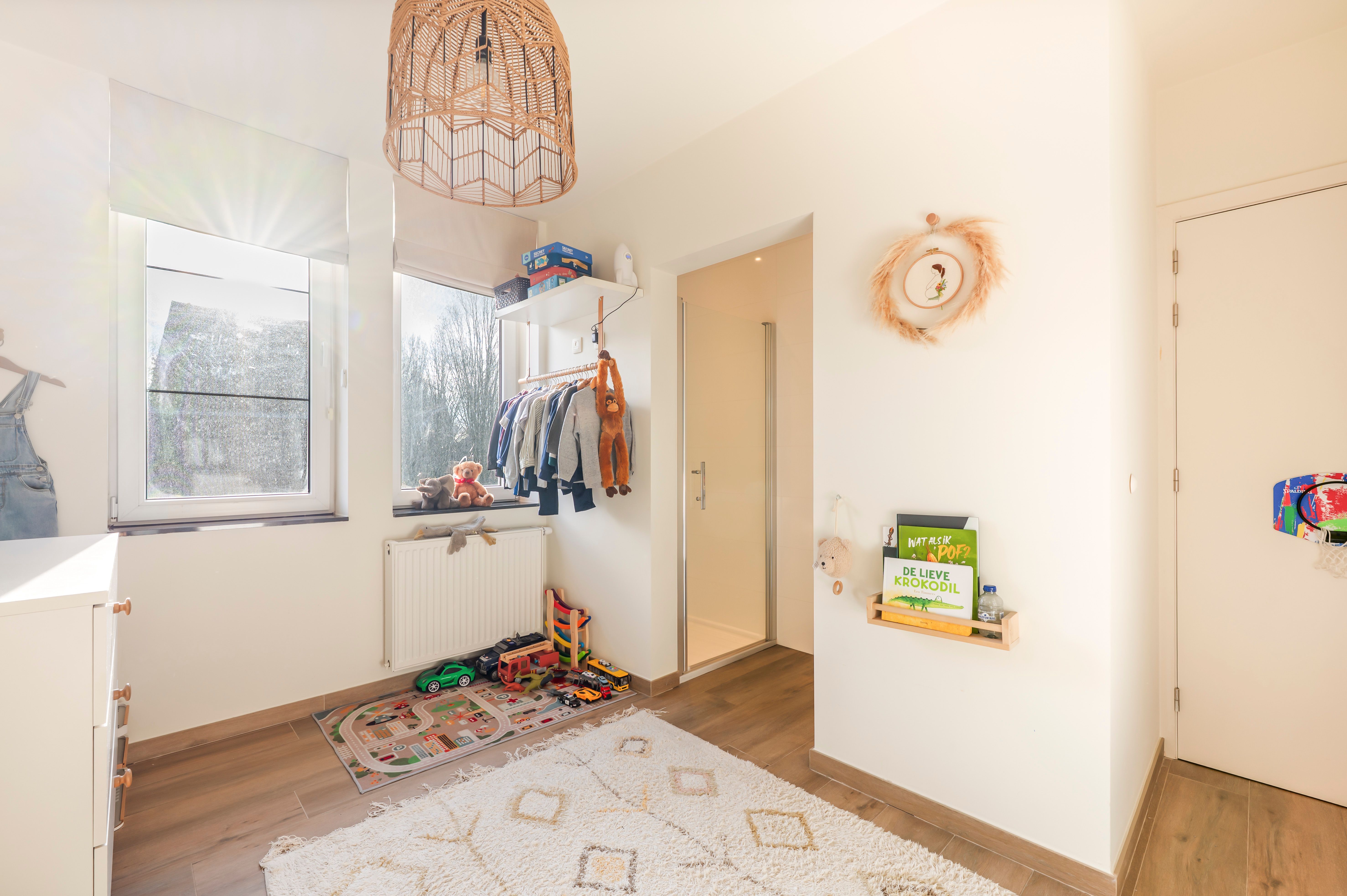 Moderne gezinswoning met gezellige stadstuin op de Lage Kaart te Brasschaat! foto 14