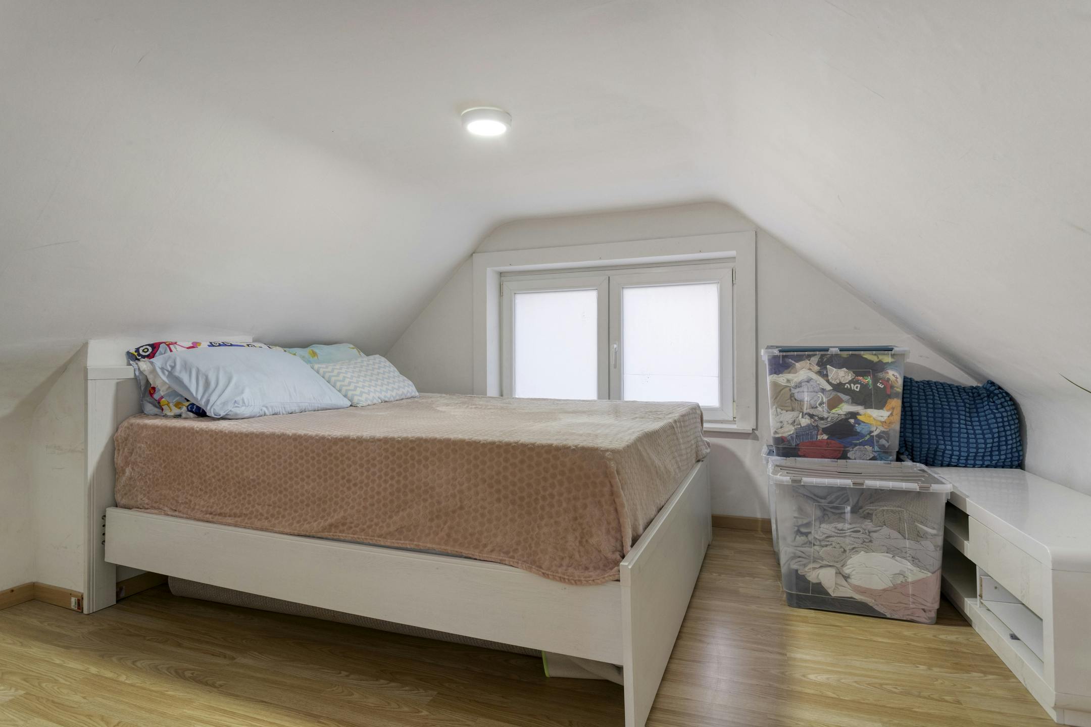 Instapklaar huis met 3 slaapkamers te koop in Kortrijk! foto 10