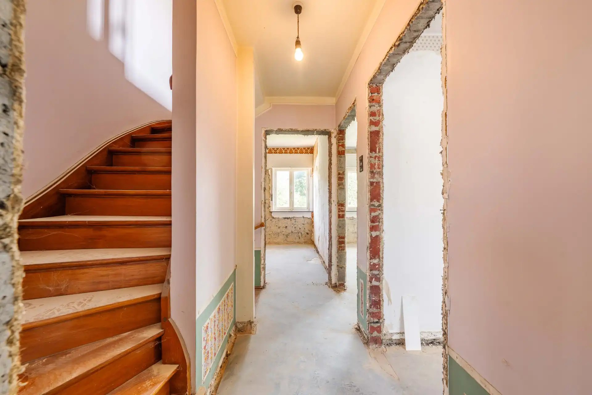 Kloeke woning met 3 slaapkamers en tuin/ bouwgrond TE KOOP in Meulebeke! foto 13
