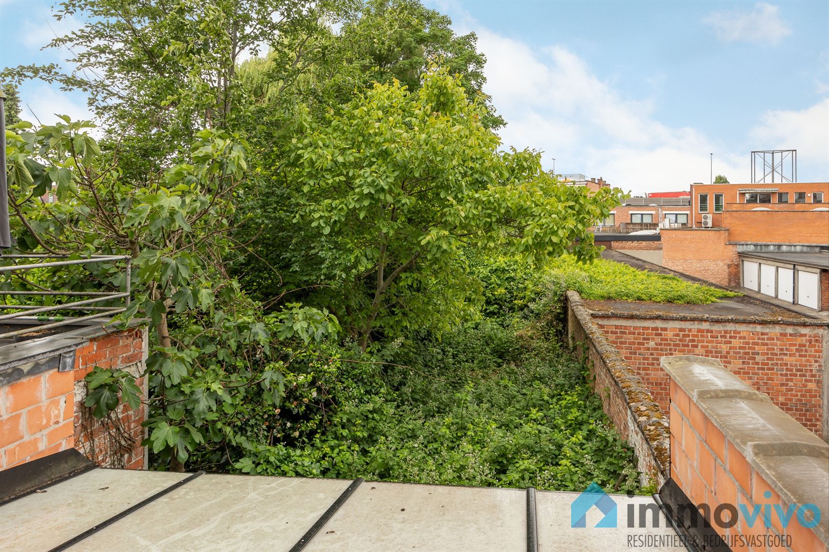 Charmant herenhuis met tuin in verder af te werken toestand foto 8