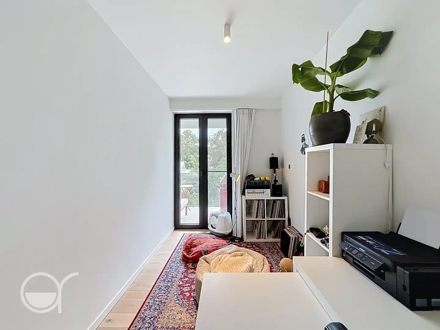 Modern 2-slaapkamerappartement met staanplaats op uitstekende locatie foto 9