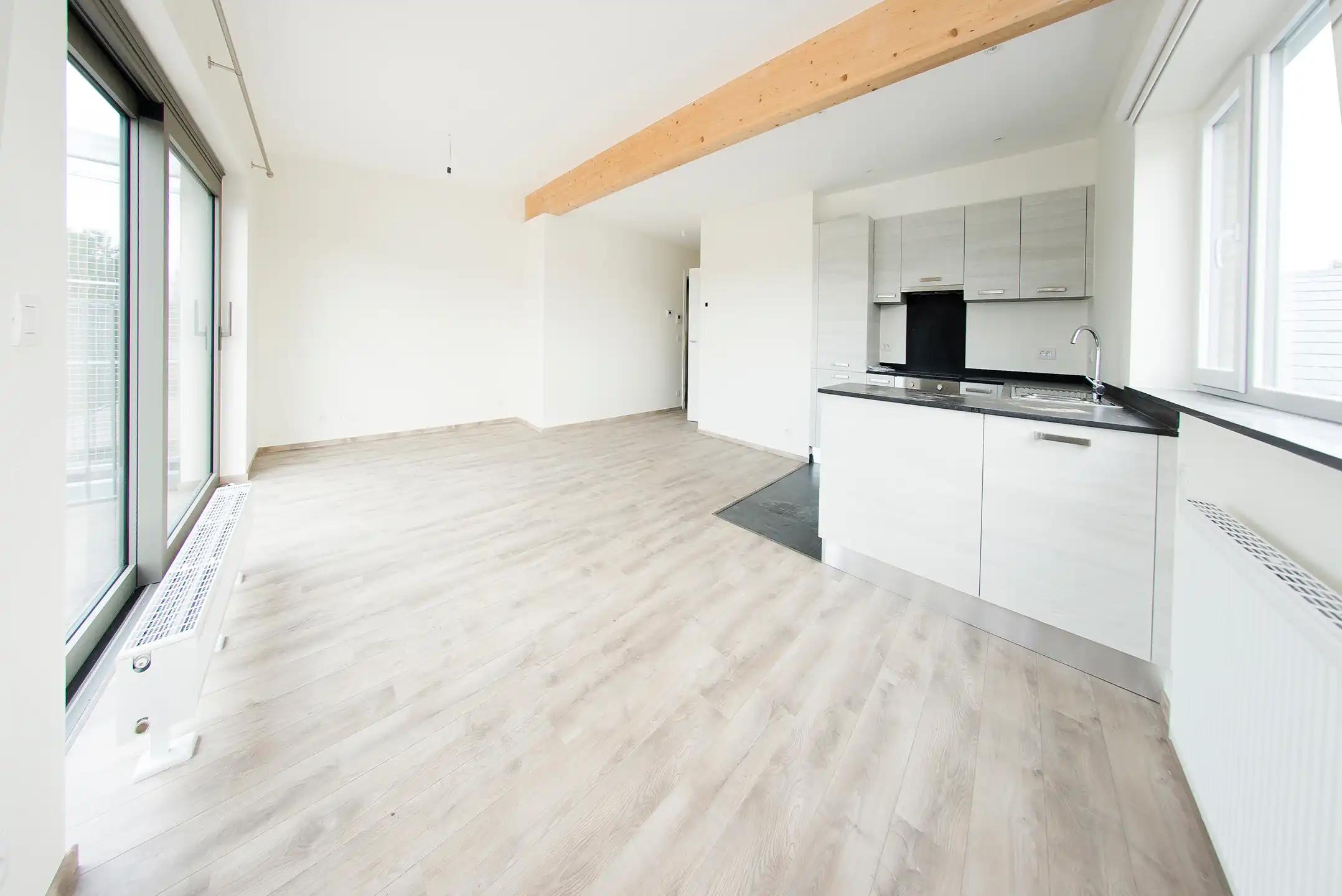 WATERLOO APPARTEMENT MET 1 SLAAPKAMER + TERRAS foto 3