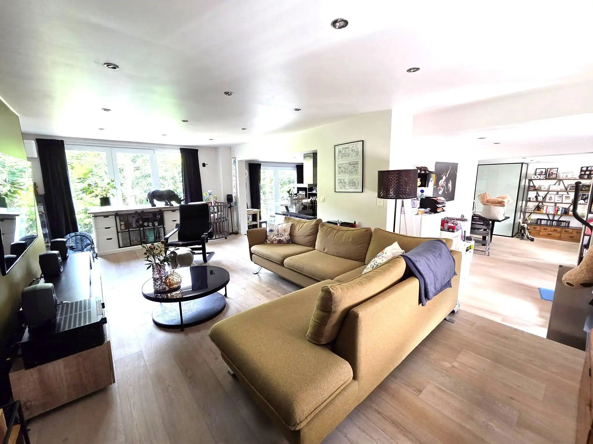 Ruime woning...met loftgevoel... foto 8