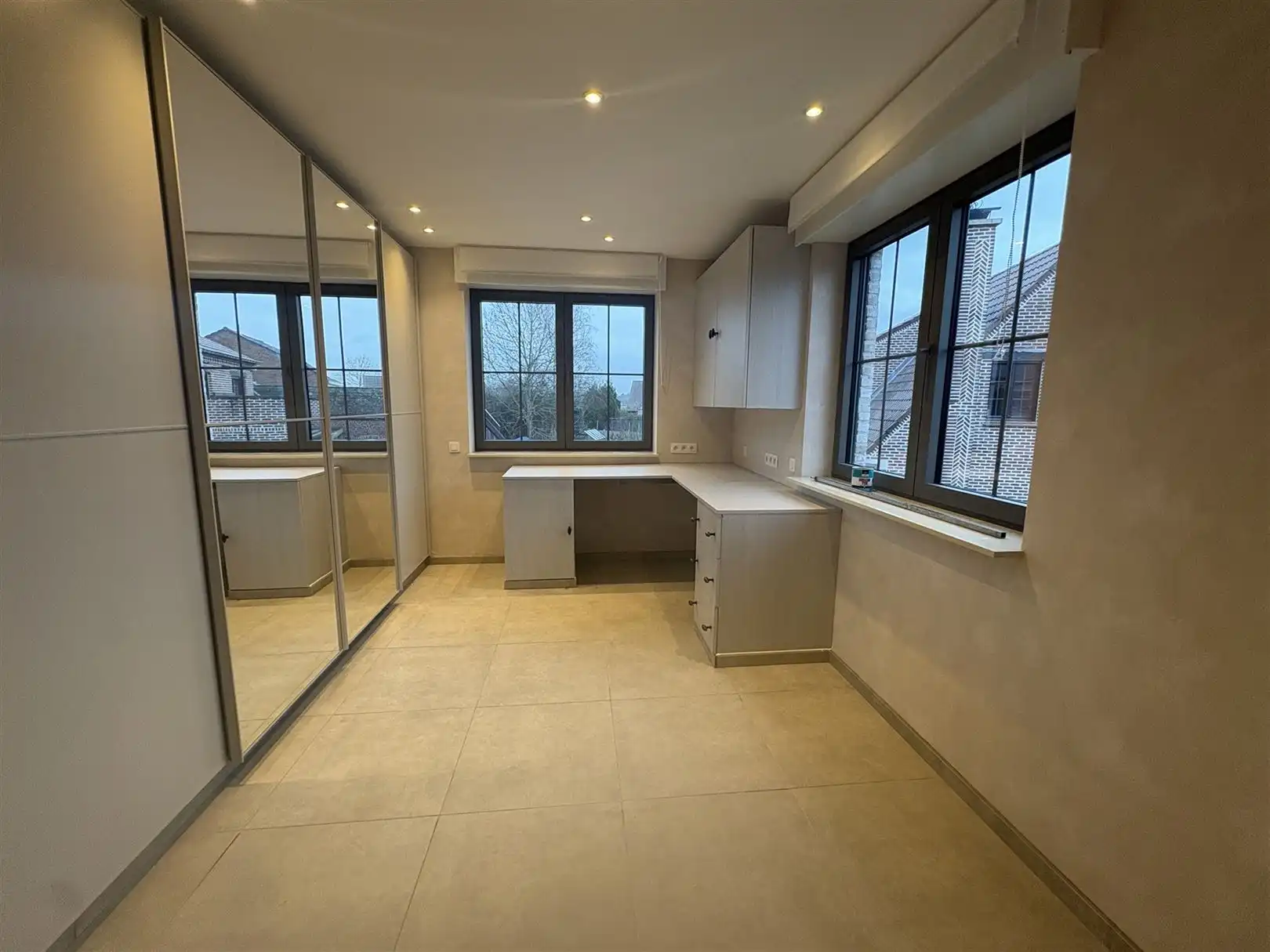 Woning te huur met luxe en elegante afwerking! foto 11