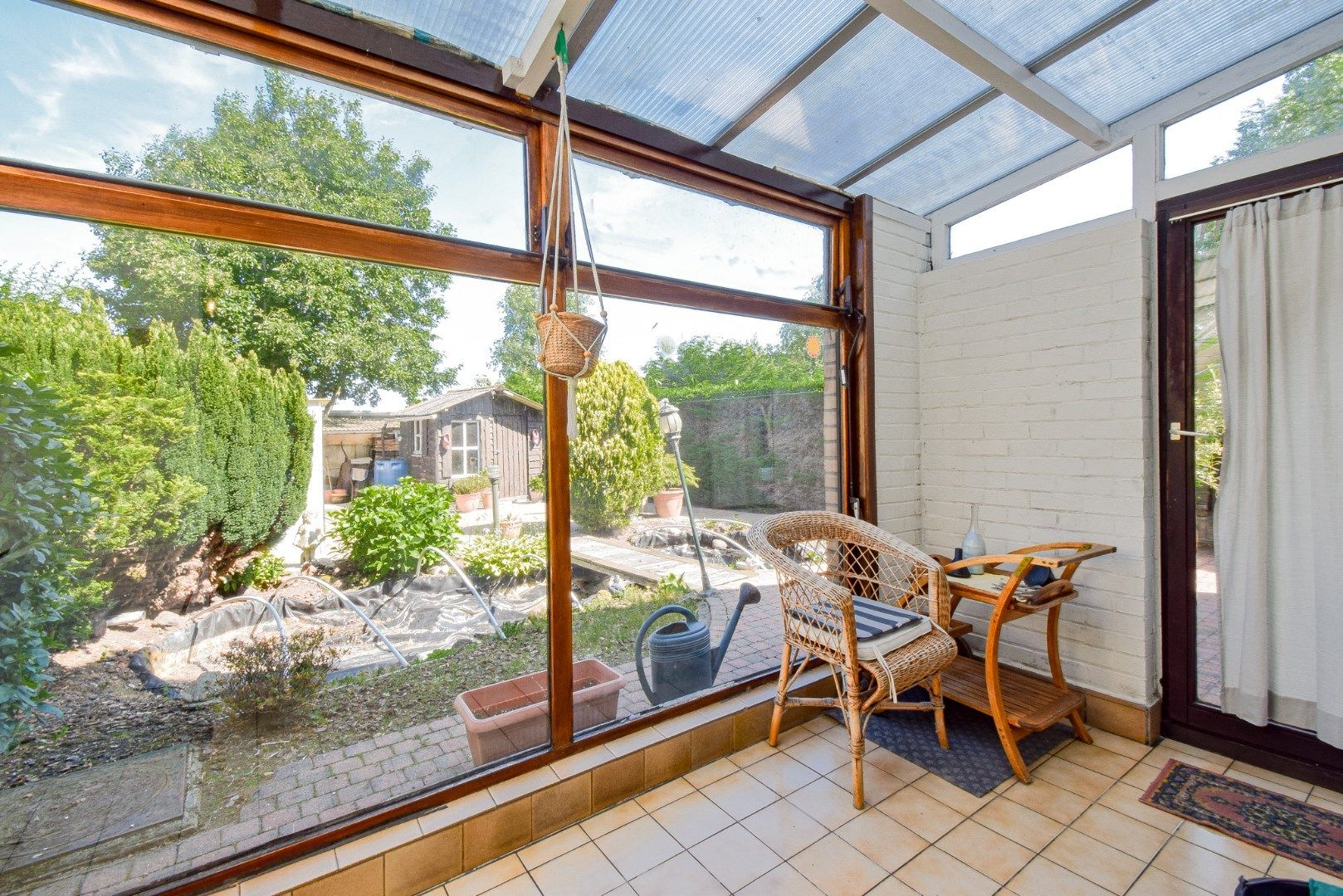 Landelijk gelegen woning ( 258 m²) met inpandige garage en zonnige achtertuin te Snaaskerke foto 4