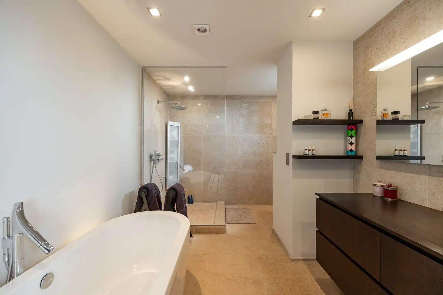 Fantastische energiezuinige penthouse (EPC B!) aan de Nationale Bank met 2 slaapkamers en 2 badkamers, zalig terras 20m², ruime kelder en 2 optionele garages foto 30