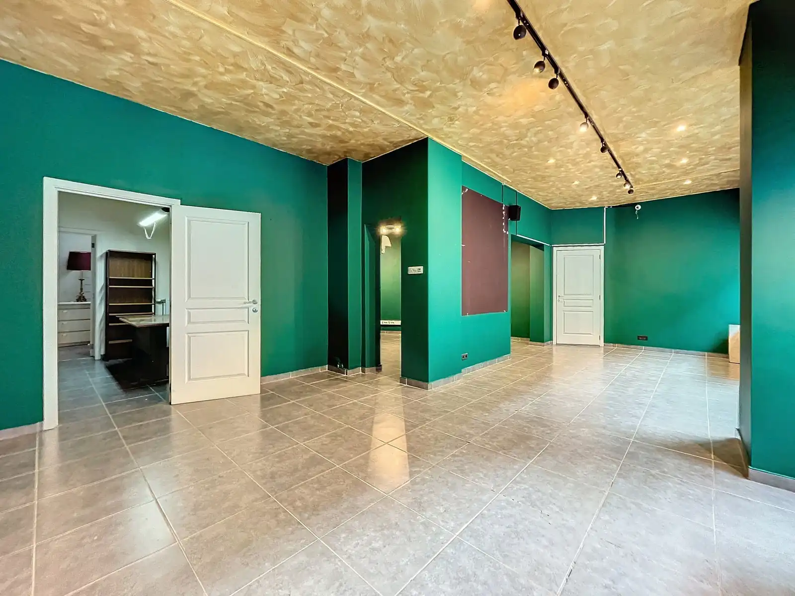 Handelspand nabij Station van Tienen foto 5