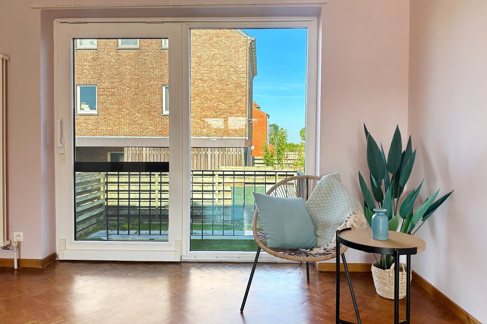 Ruime en energiezuinige gezinswoning met terras, garage en zonnepanelen foto 4