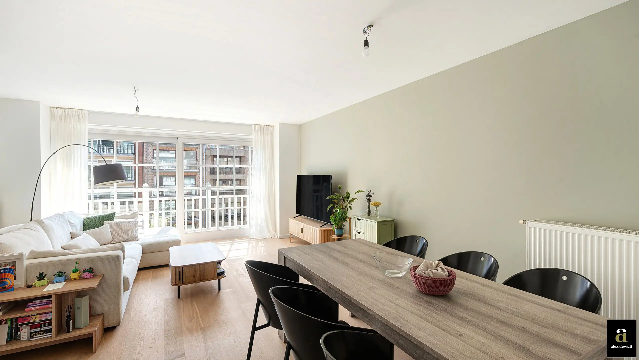 Centraal gelegen appartement in zeer goede staat [Lippenslaan]. foto 12