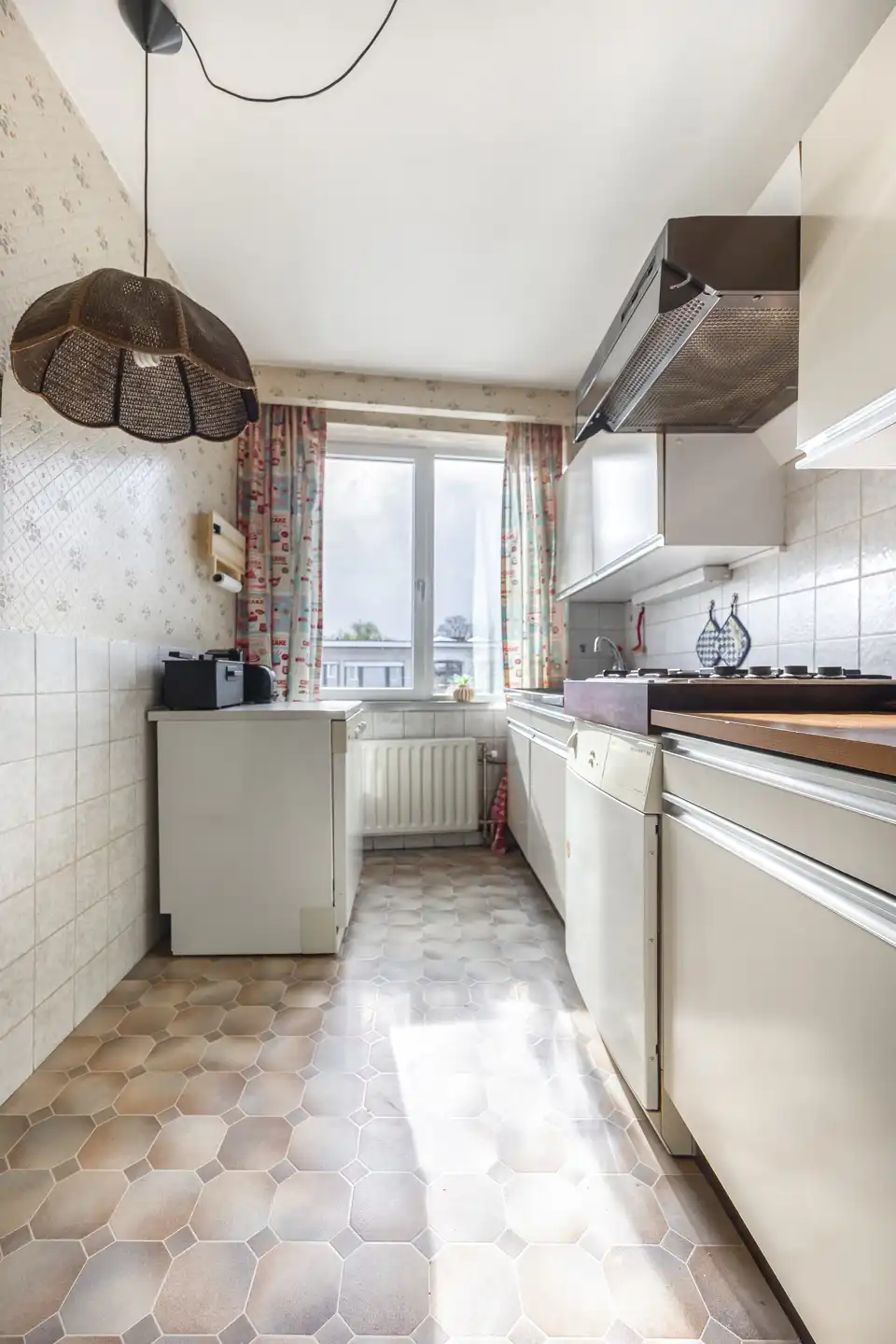 Goed gelegen appartement met 2 slaapkamers en terras foto 8