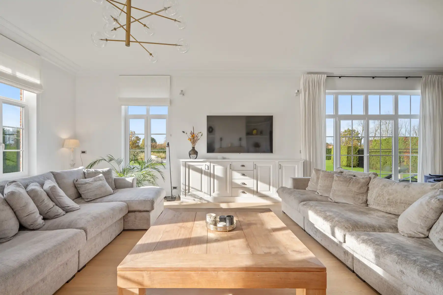 Prachtige villa in tijdloze architectuur te SCHRIEK foto 6