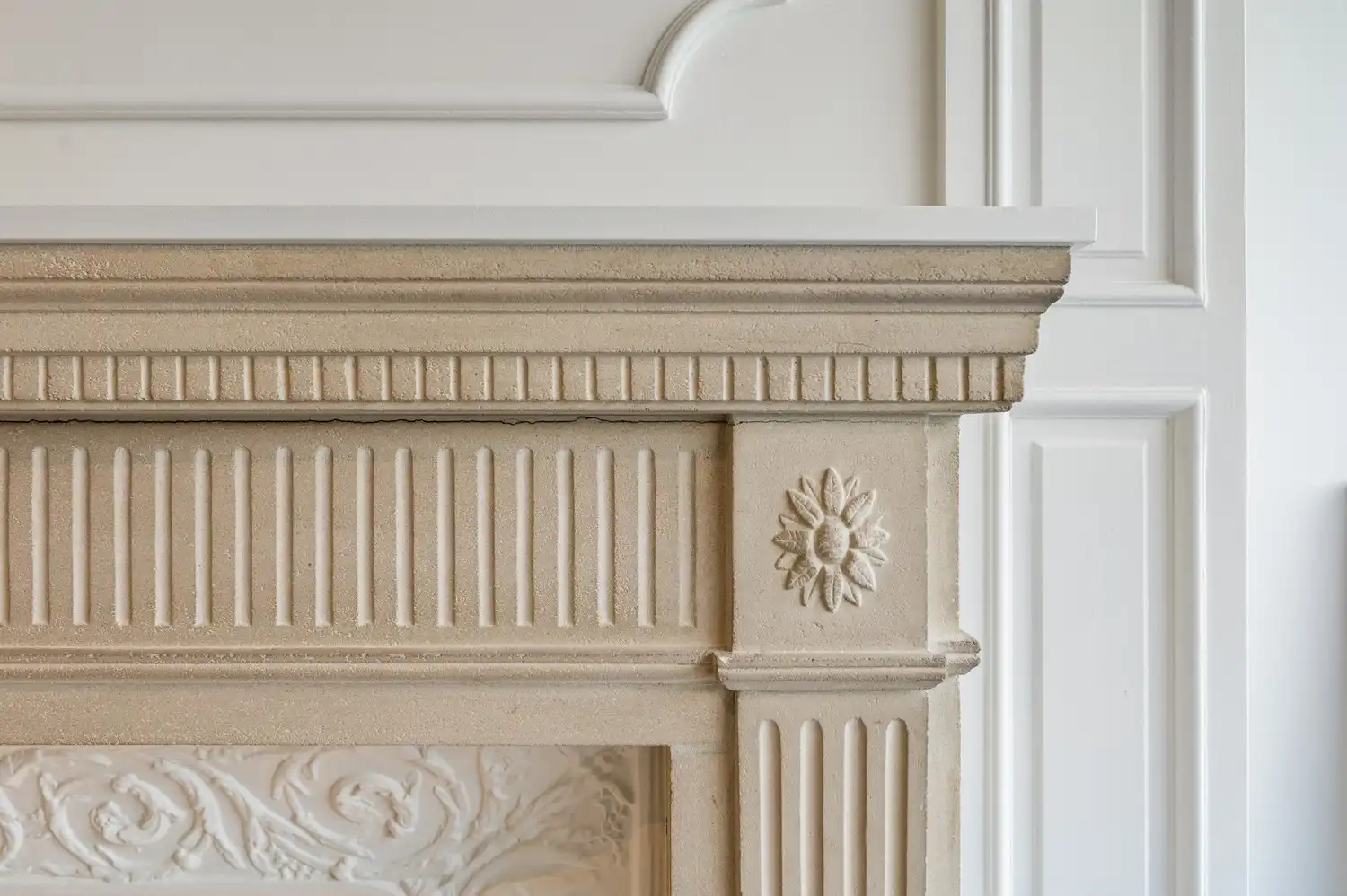 Luxueus gerenoveerd 3-slaapkamer appartement op toplocatie in Lier foto 9