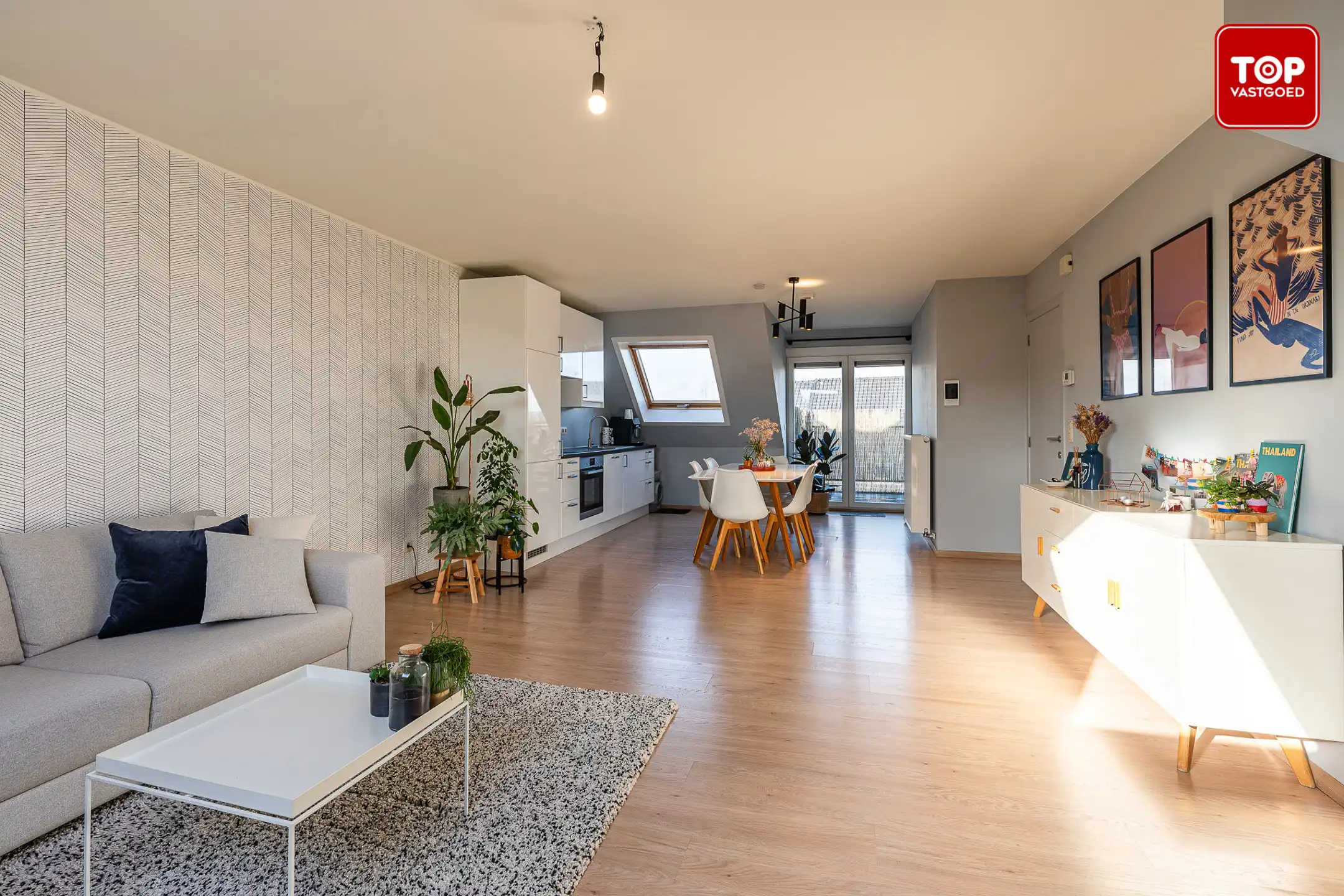 Instapklaar appartement in centrum Waarschoot foto 7