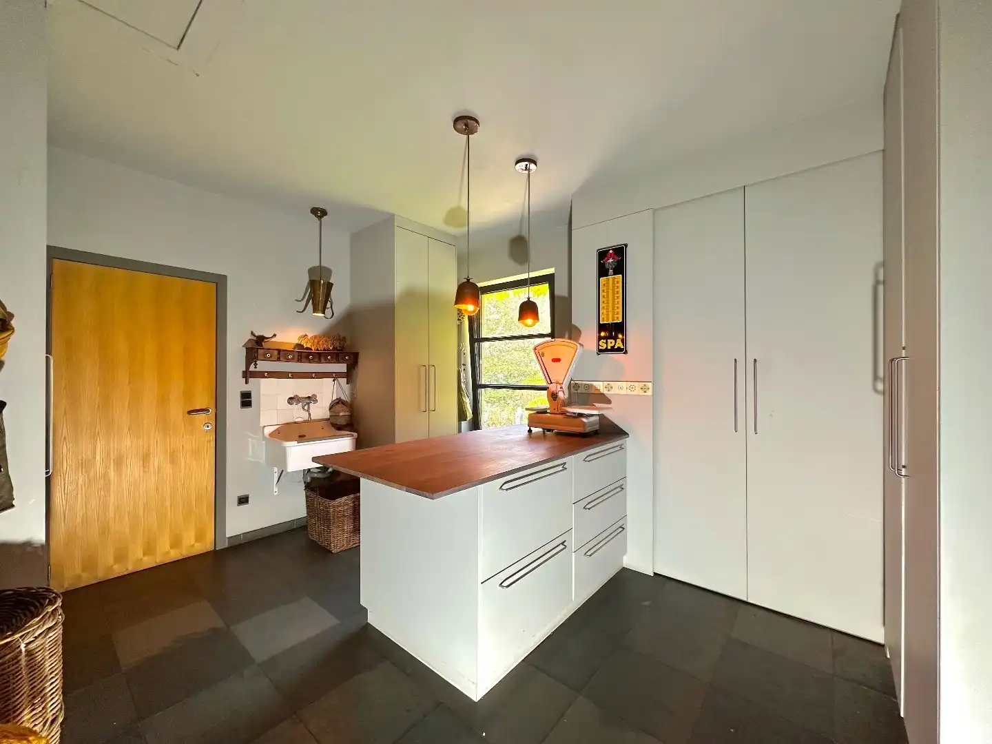 Unieke woning met werkplaats op toplocatie in Tongeren – industrieterrein Overhaam foto 25