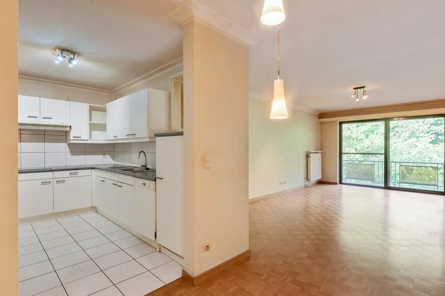 Ruim en lichtrijk appartement (ca. 145 m²) met uitzicht op de stadsvesten van Lier. foto 16