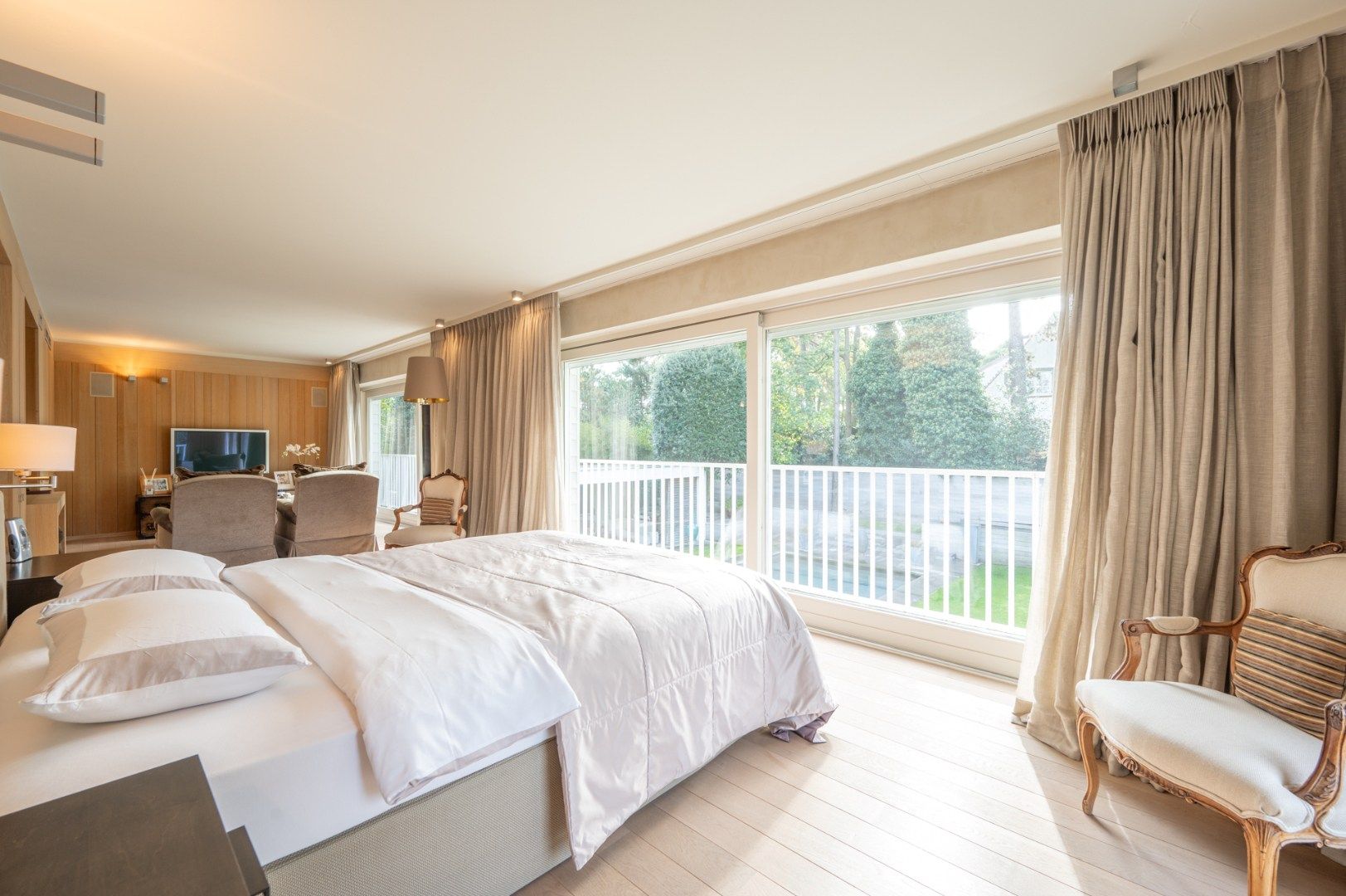 Exclusieve villa op een rustige ligging in het Zoute. foto 13