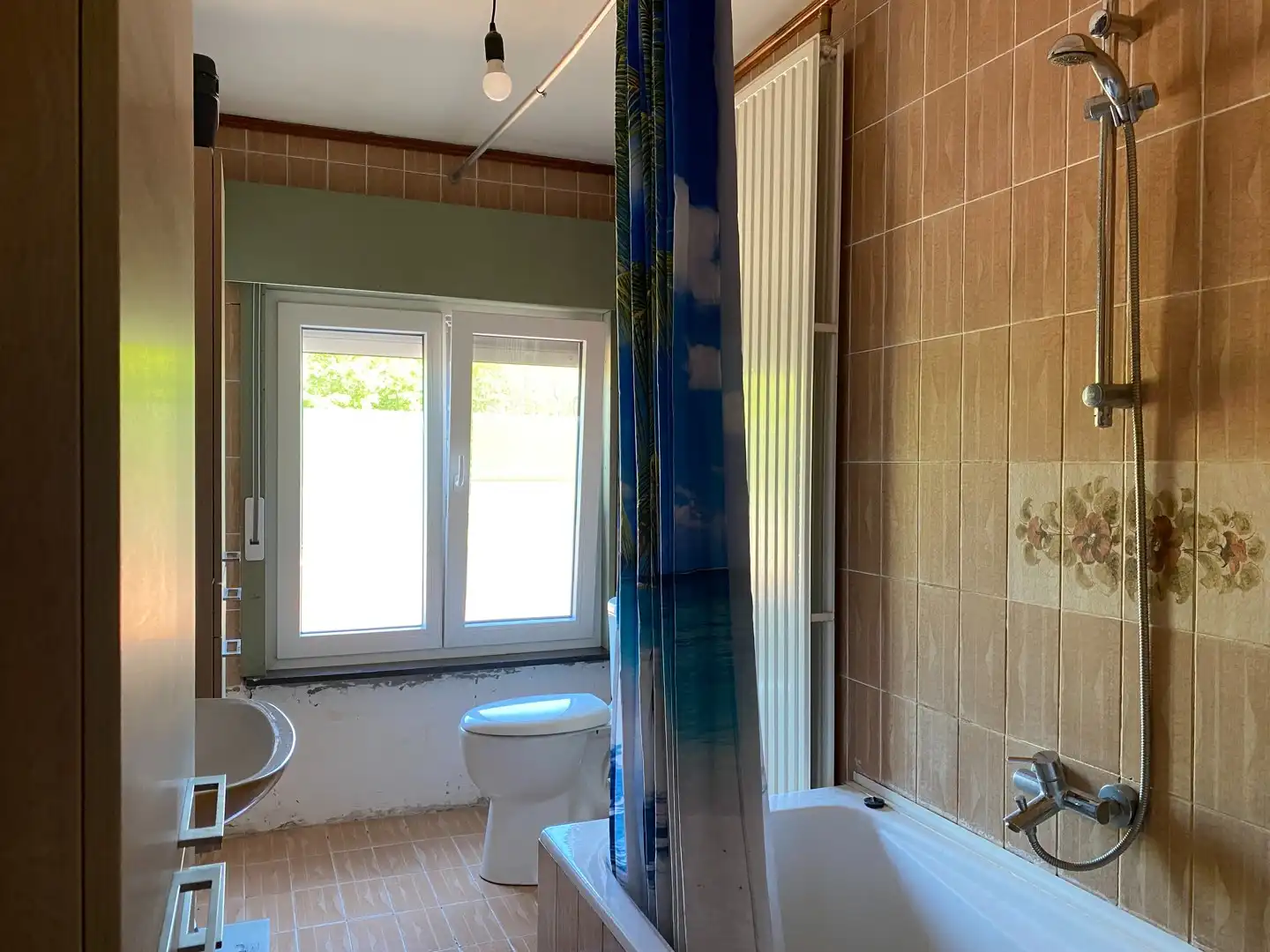 Charmante woning met grote tuin en garage op leuke locatie foto 10