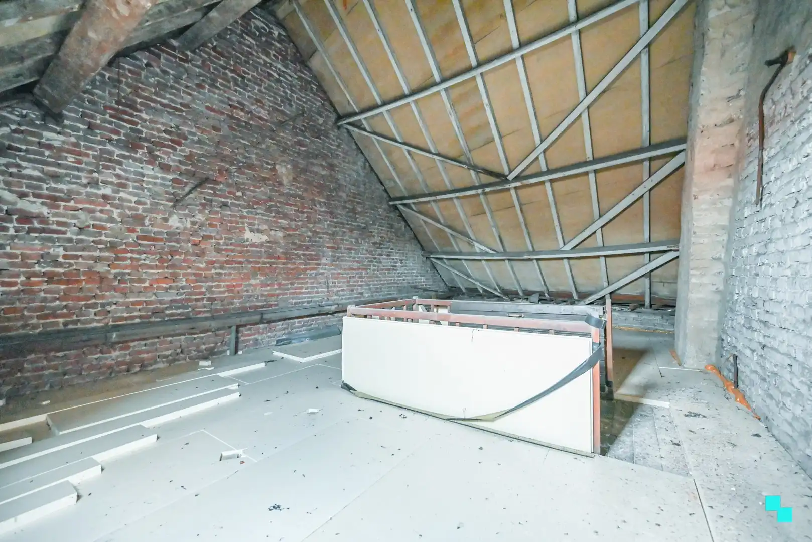 Centraal gelegen woonst met drie slaapkamers te Izegem foto 28