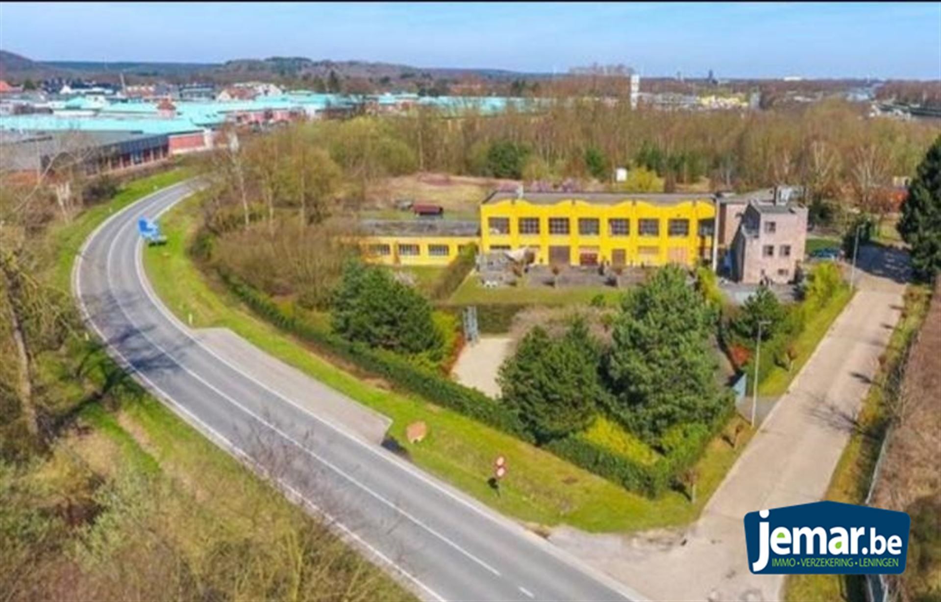 Unieke projectgrond aan het water op één van de leukste locaties van Maasmechelen foto 2