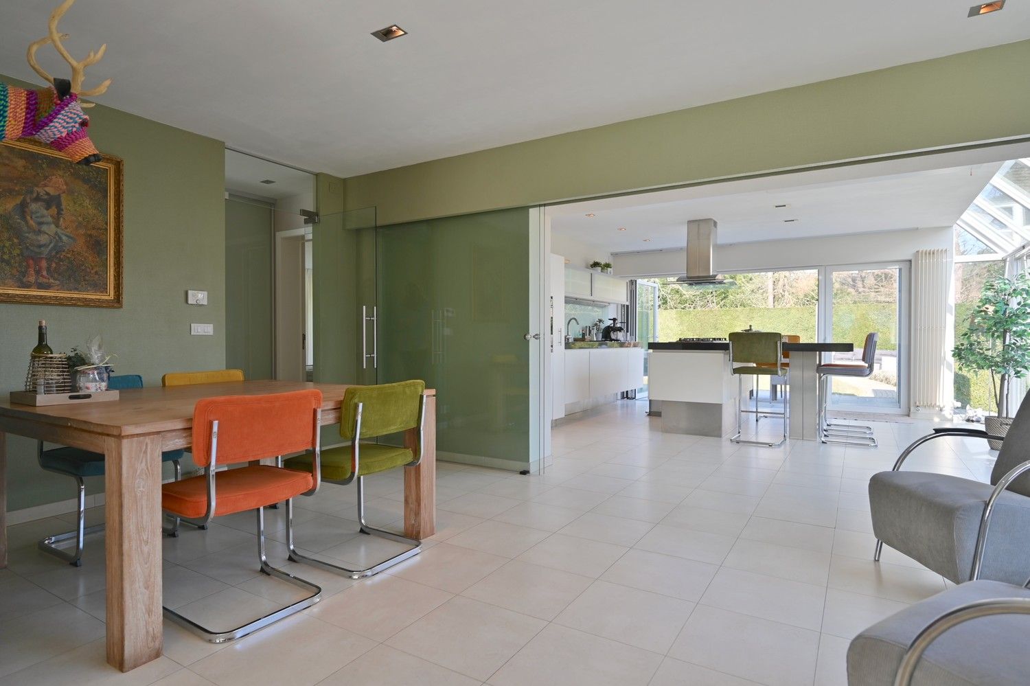 Moderne split-level bungalow met 4 slaapkamers en 2 badkamers, op prachtige bosrijke locatie te Lanaken-Neerharen foto 9
