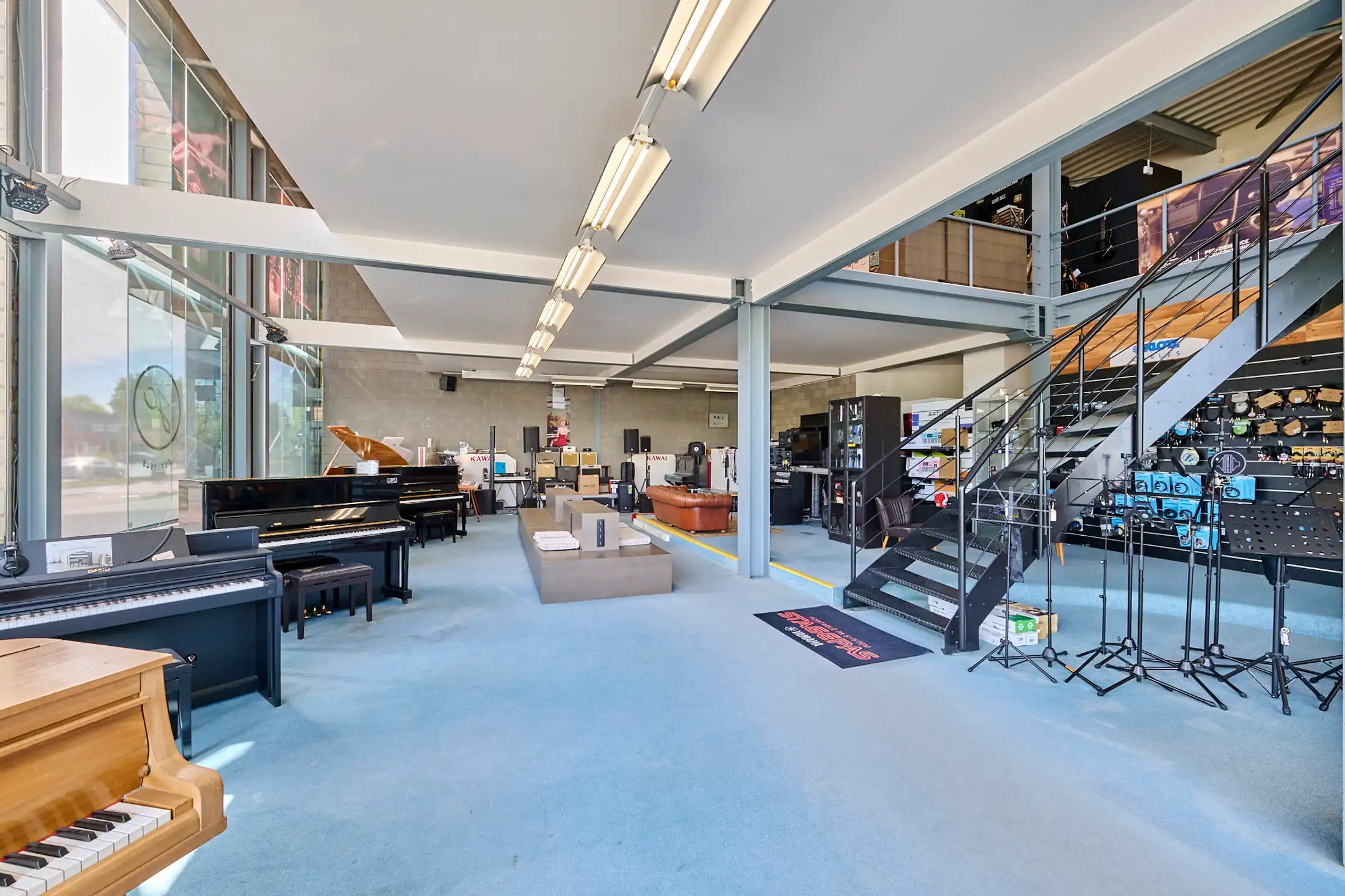 TE KOOP: HANDELSPAND OP TOPLOCATIE AAN HASSELTWEG IN GENK foto 4