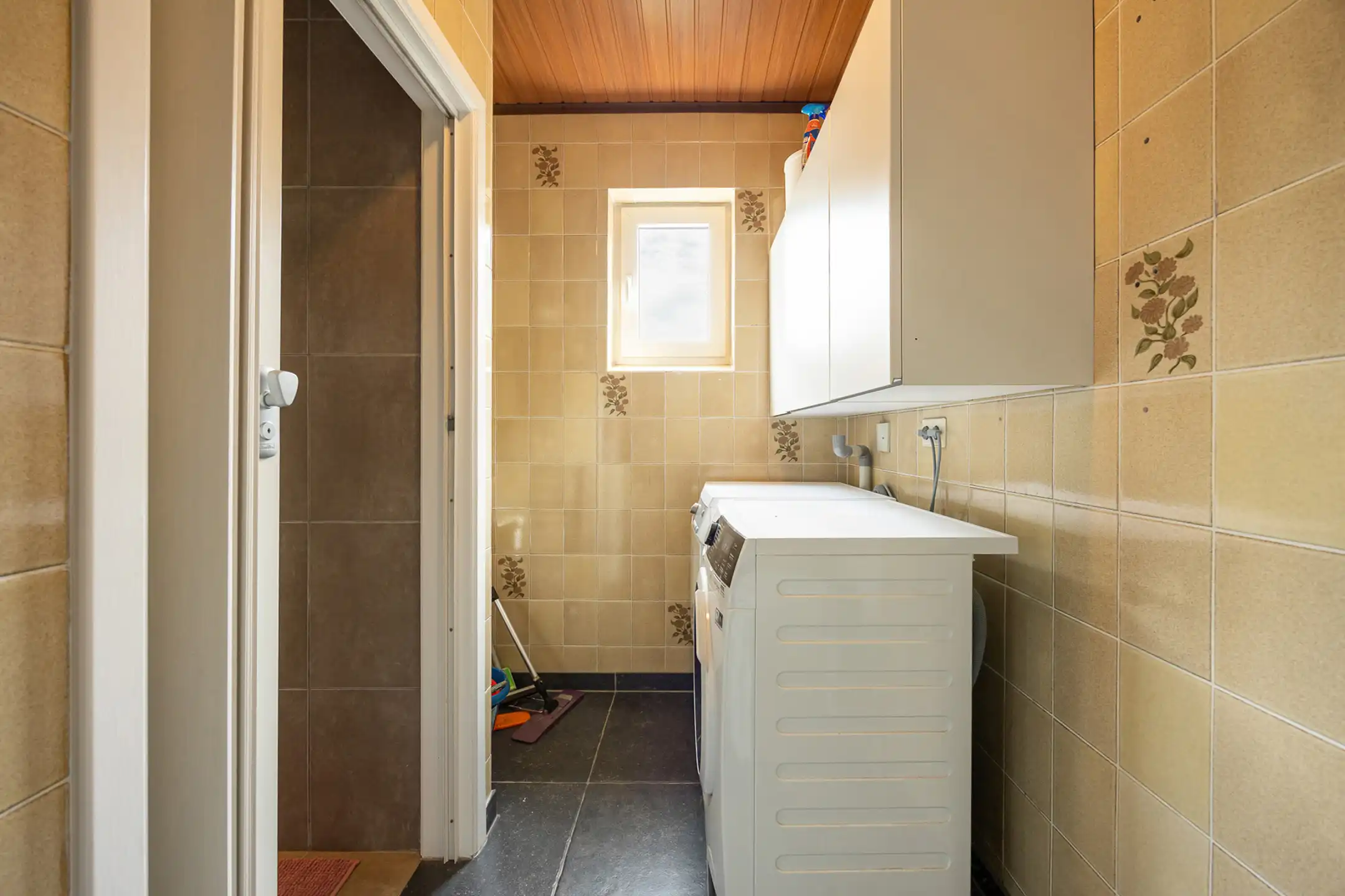 Instapklare woning met 4 slaapkamers op 865 m² foto 16