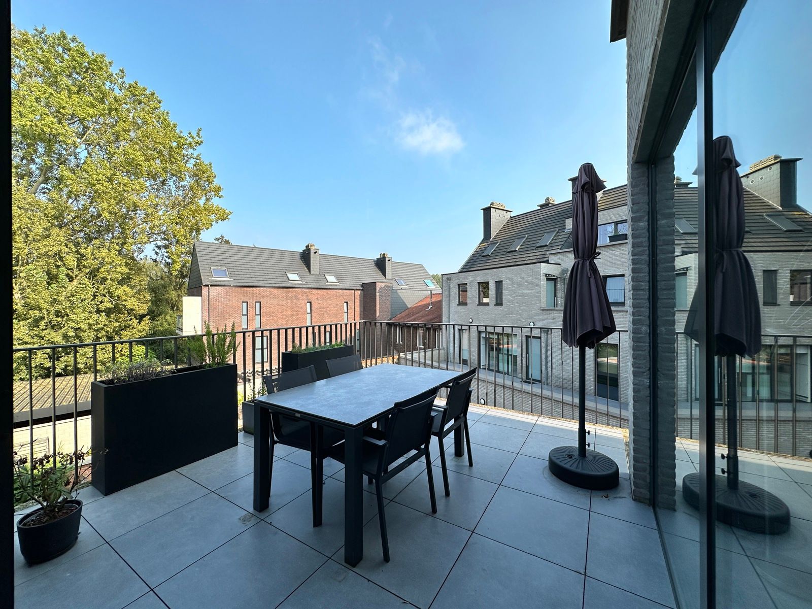 Recent appartement met terras & autostaanplaats in centrum Halen foto 3