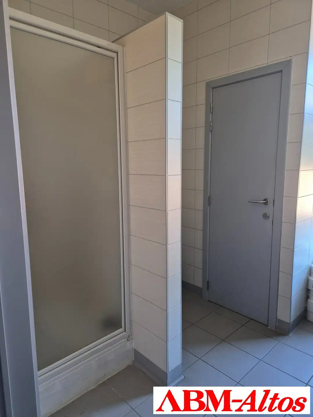 Kantoorgebouw van ca 340m2  te koop foto 9