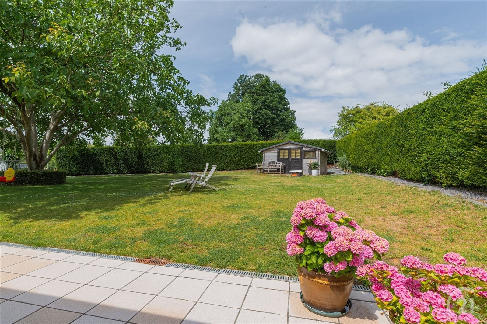 Exclusieve, energiezuinige villa op mooi perceel van 8a14 foto 2