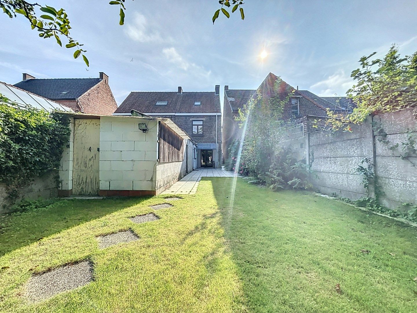 Charmante woning in Nazareth met grote tuin en drie slaapkamers foto 13