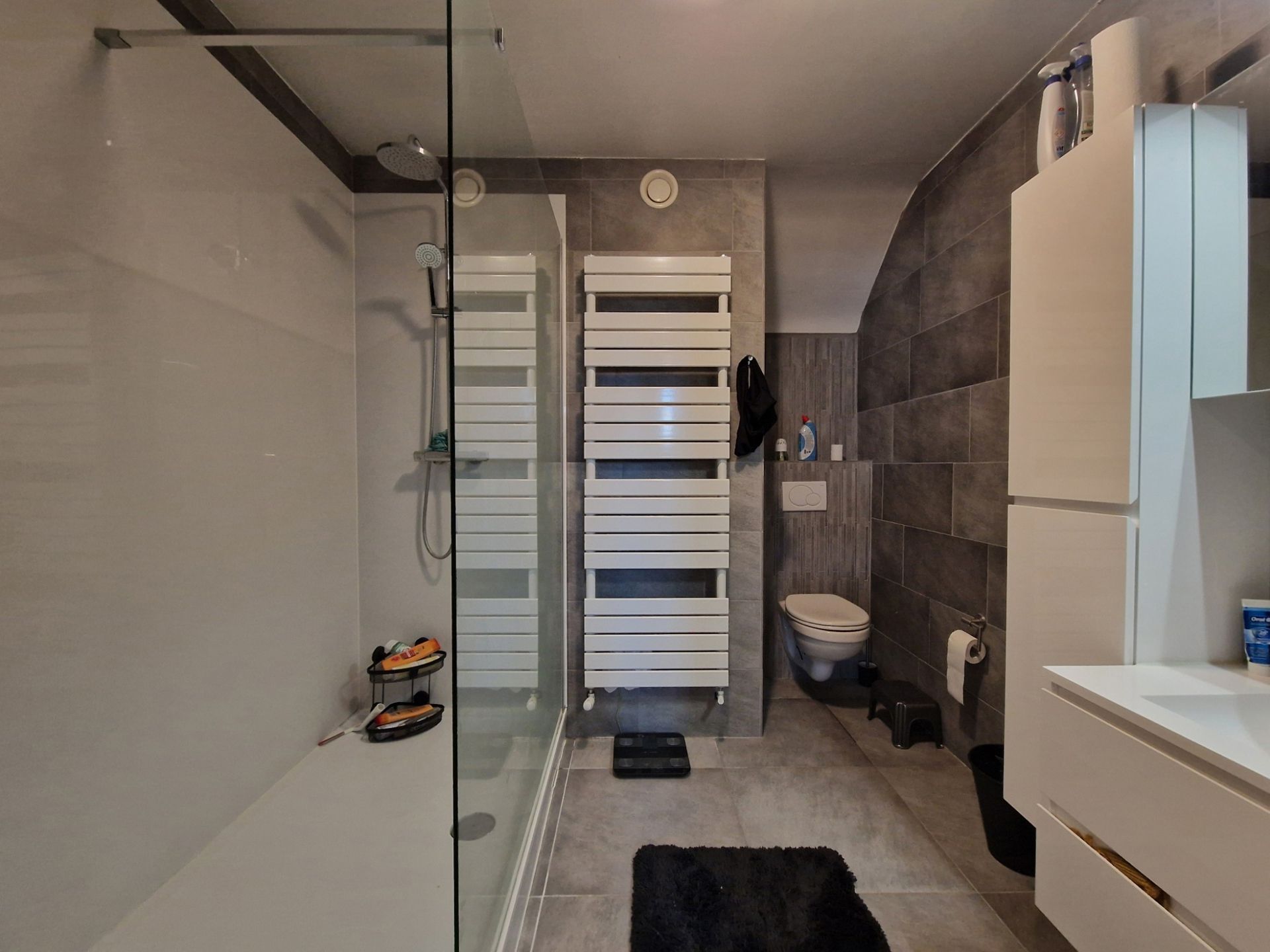 Ruim tweeslaapkamer appartement met zolder te Nieuwrode foto 12