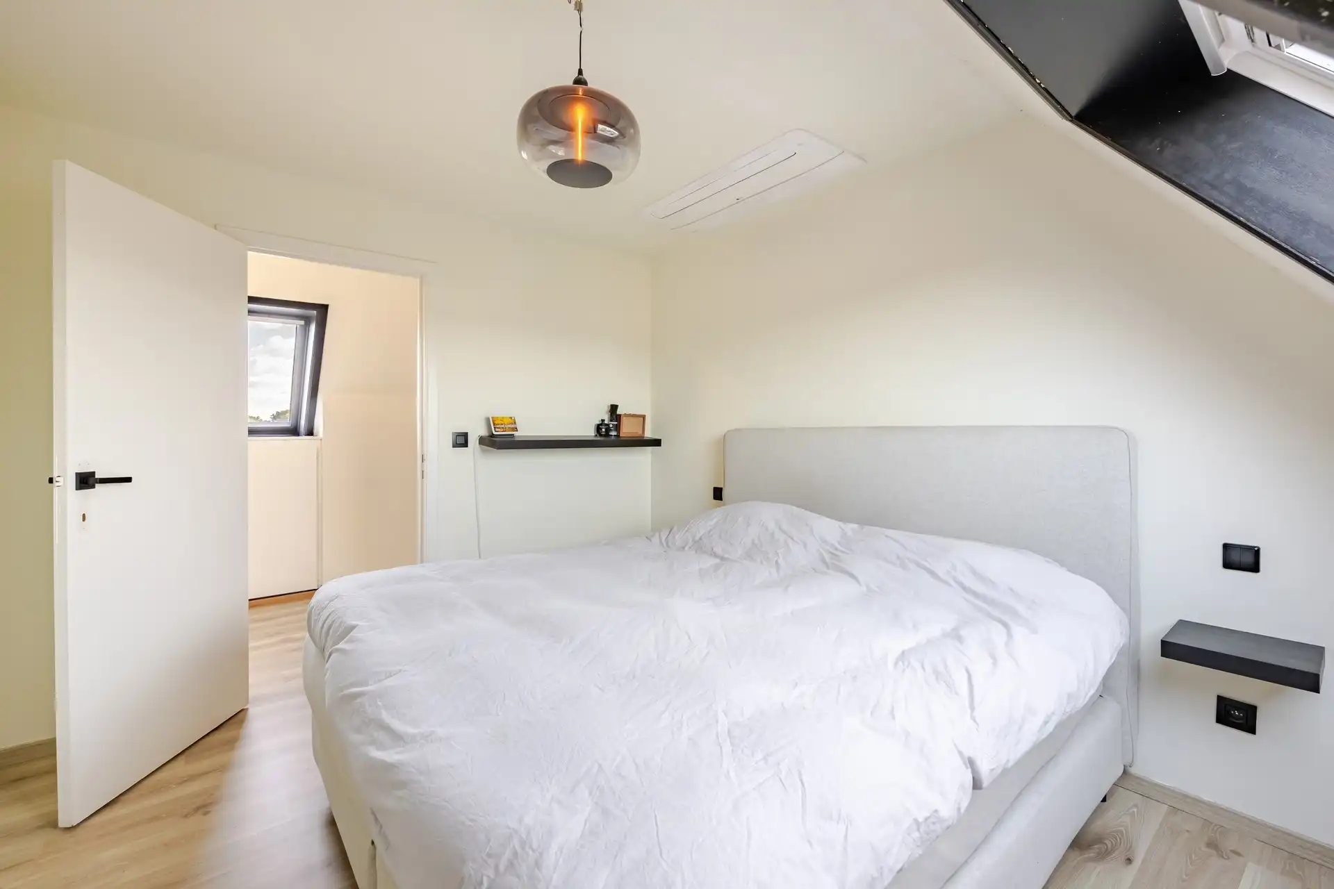 Prachtig gerenoveerd appartement in de dorpskern! foto 19