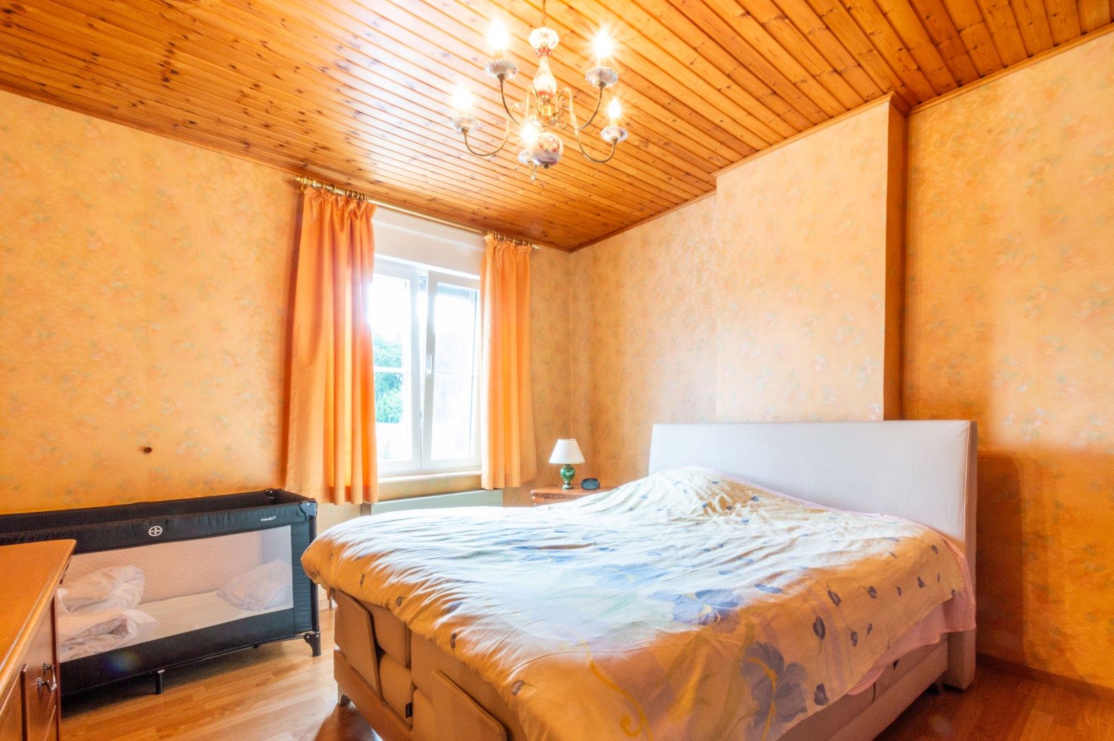 WONING MET GROTE GARAGE/BOUWGROND ! foto 10