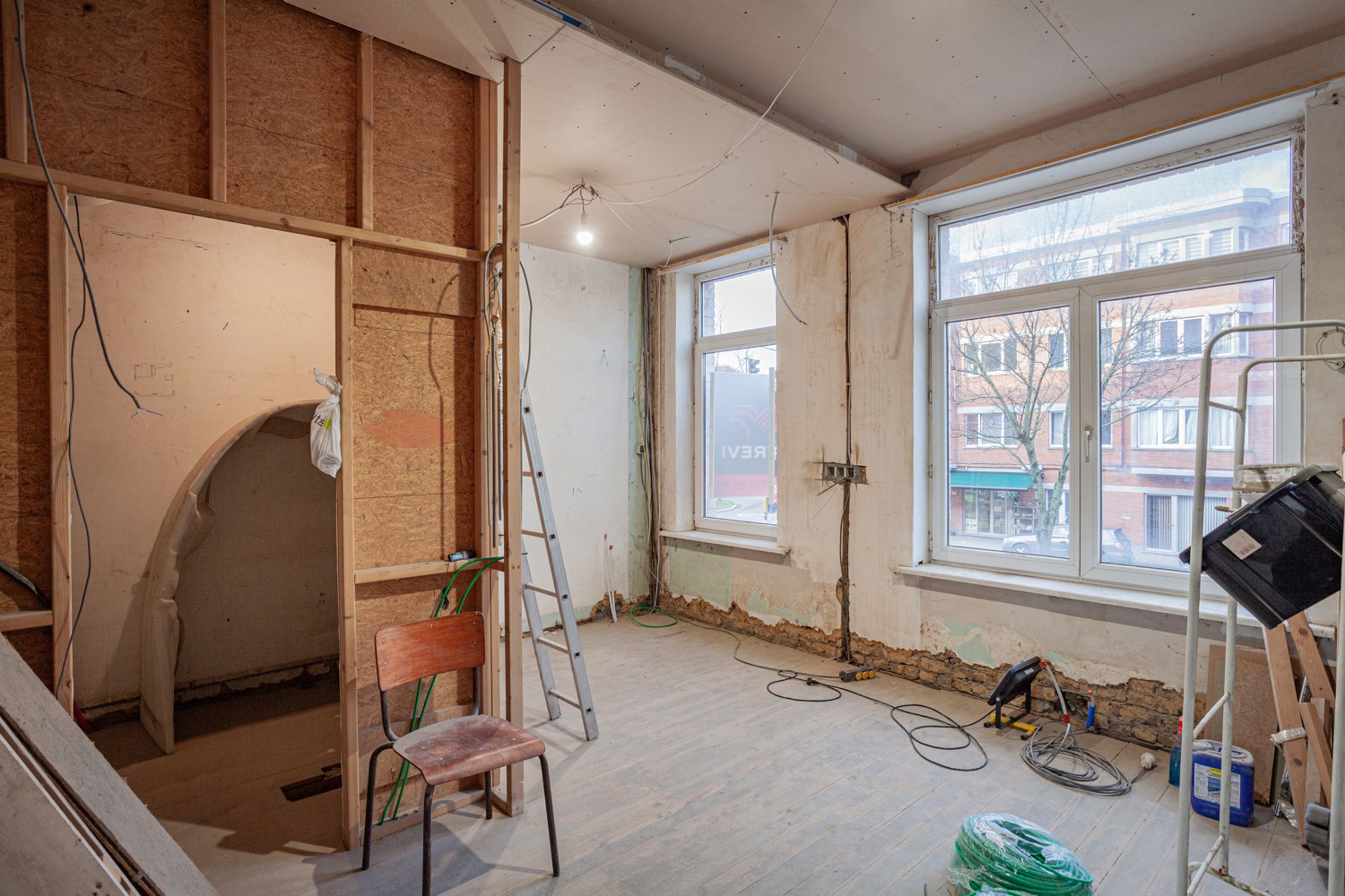 Verder te renoveren opbrengsteigendom met 4 units foto 13