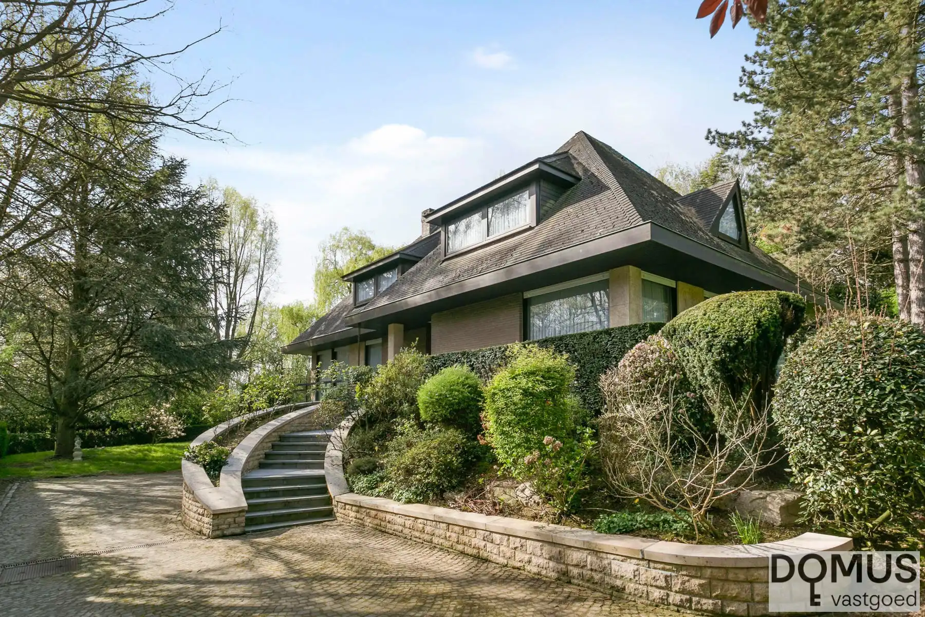 Statige villa met tijdloze architectuur op topligging  foto 5