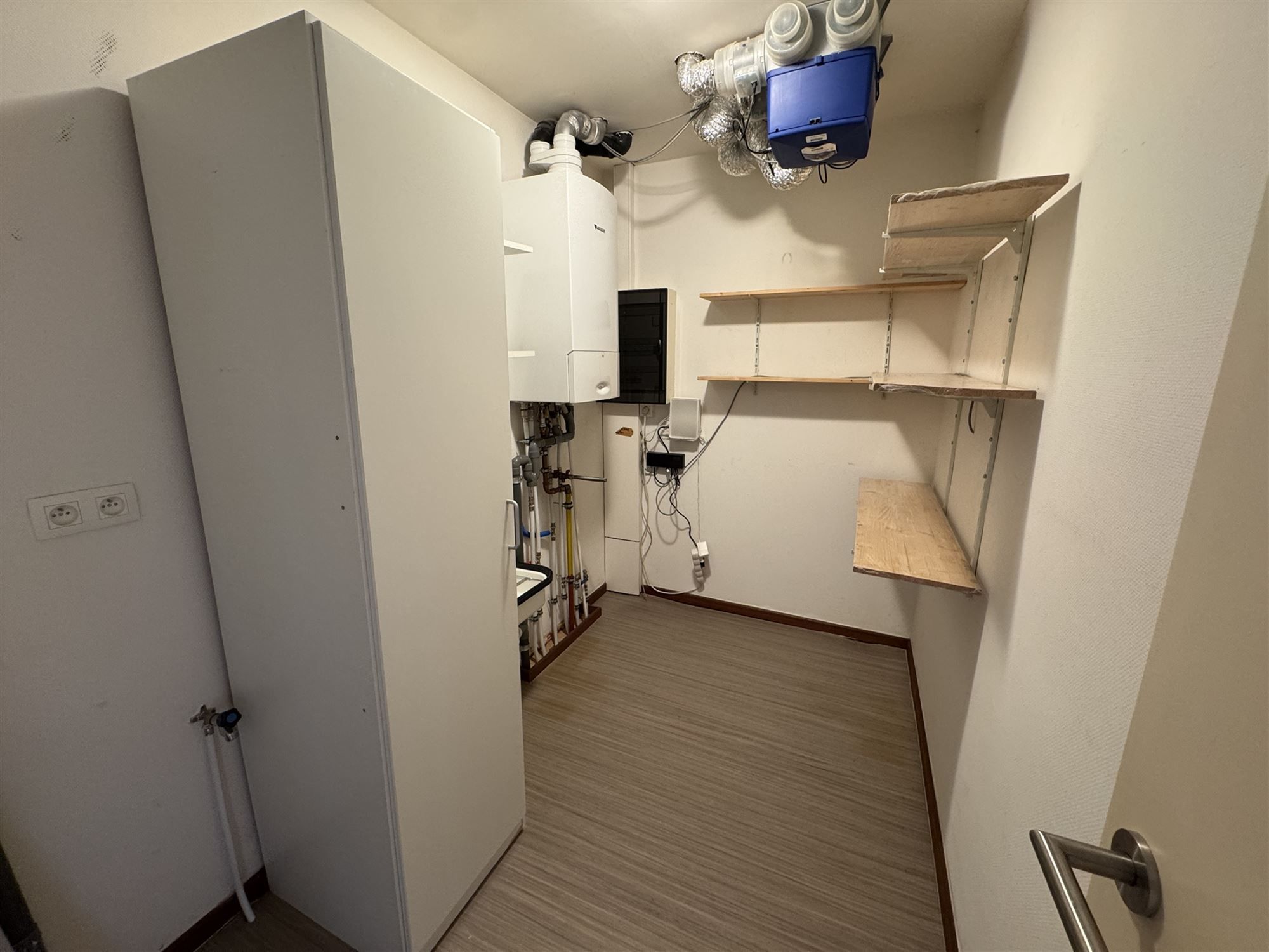 PERFECT ONDERHOUDEN RUIM APPARTEMENT (138M²) MET 3 SLAAPKAMERS EN 2 TERRASSEN TE BERINGEN foto 11