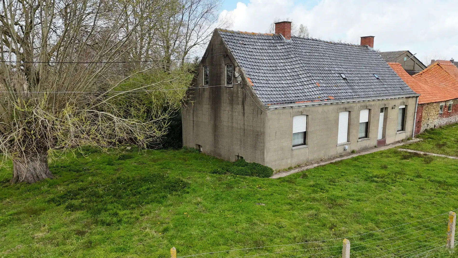 Rustig gelegen alleenstaande woning met loods en schuur te Kortemark  foto 4