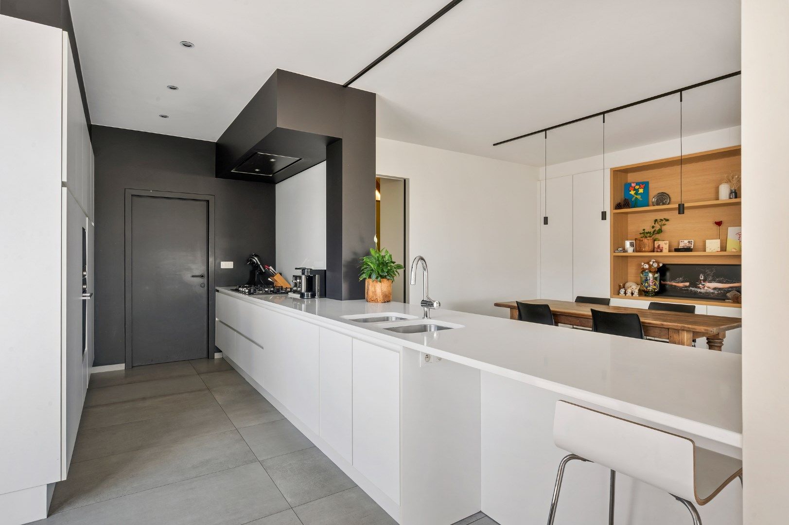 ENERGIEZUINIGE WONING MET 3 SLPKS, TOPAFWERKING EN GROTE TUIN foto 10