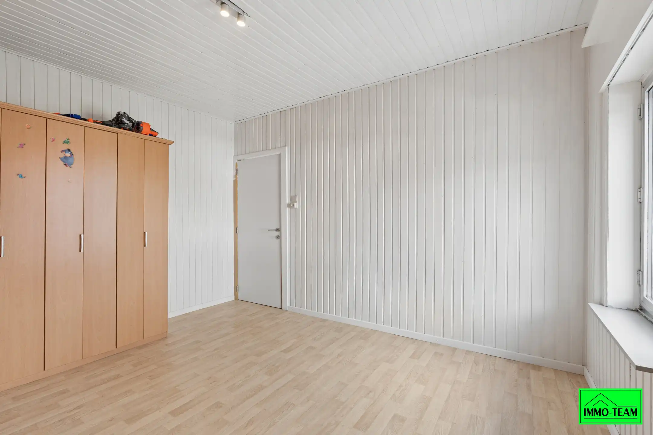 Deels gerenoveerde gezinswoning met potentieel  foto 19