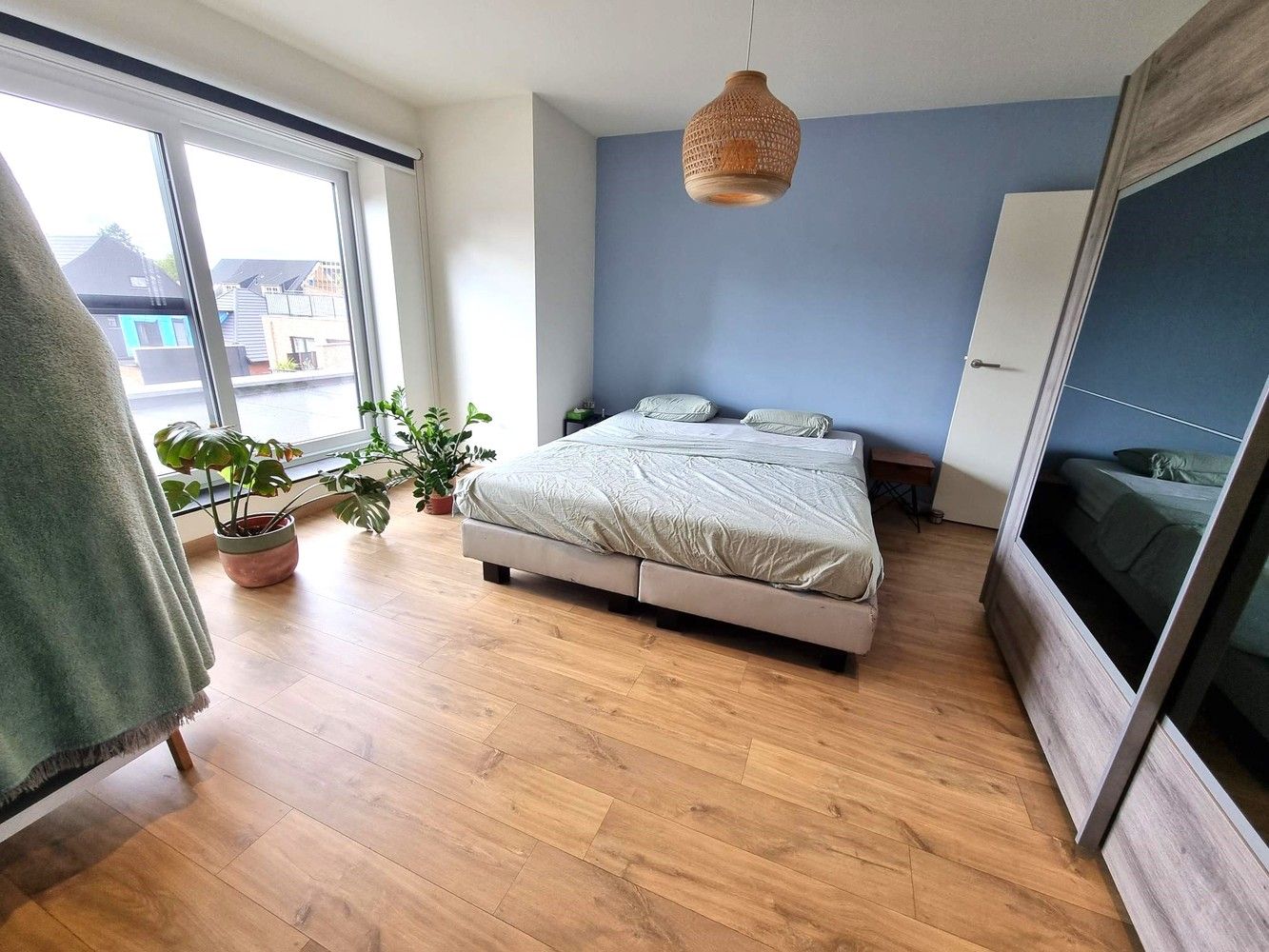 Ruim dakappartement van 95m² met zonnig, groot terras, kelderberging en parkeerplaats ondergronds. foto 8