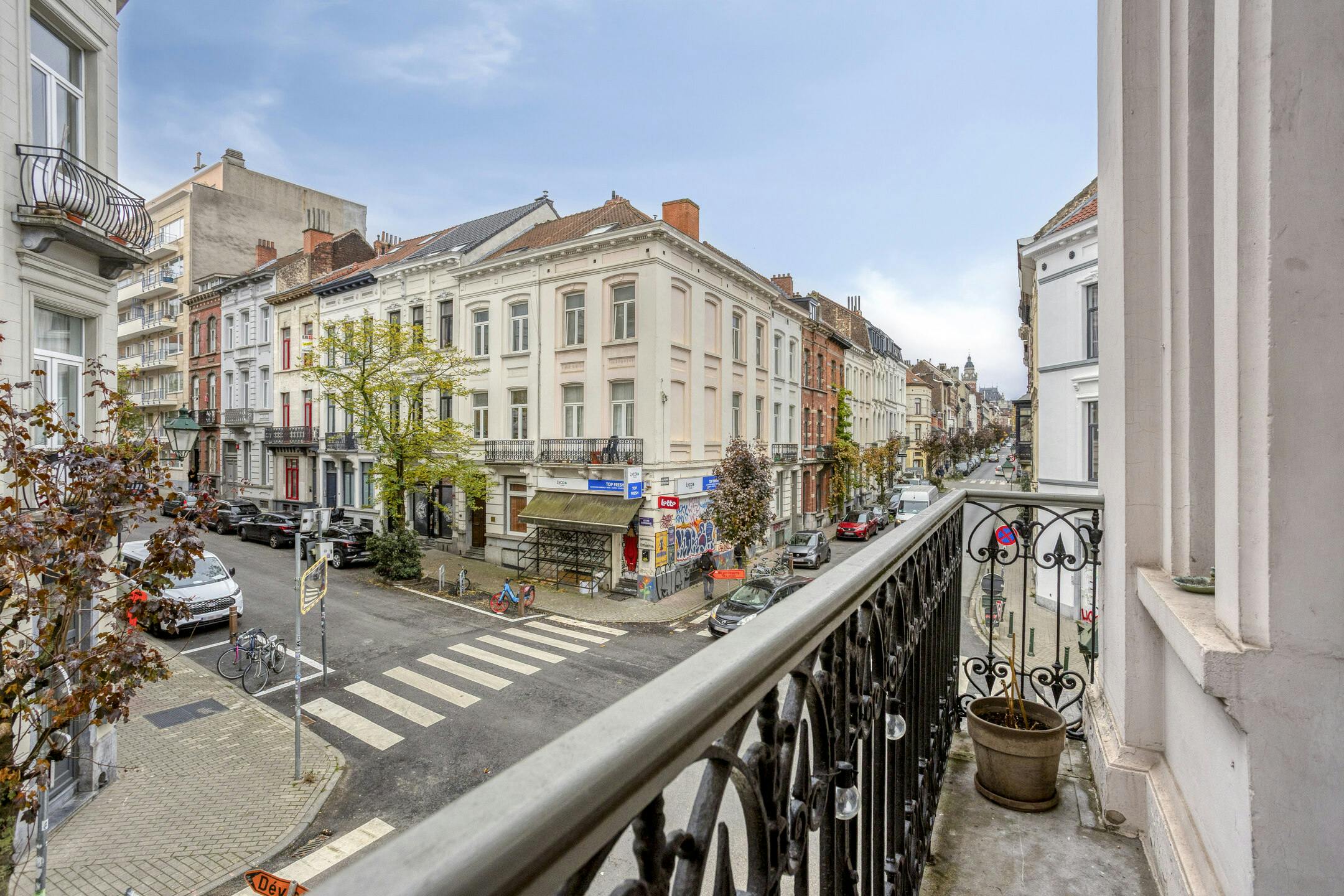 Duplex appartment te Sint-Gillis met 2 slaapkamers foto 12