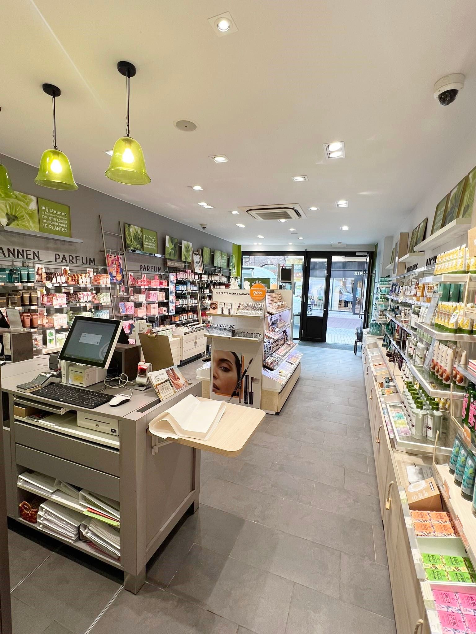 KARAKTERVOL COMMERCIEEL GEBOUW- POP UP MOGELIJK foto 3