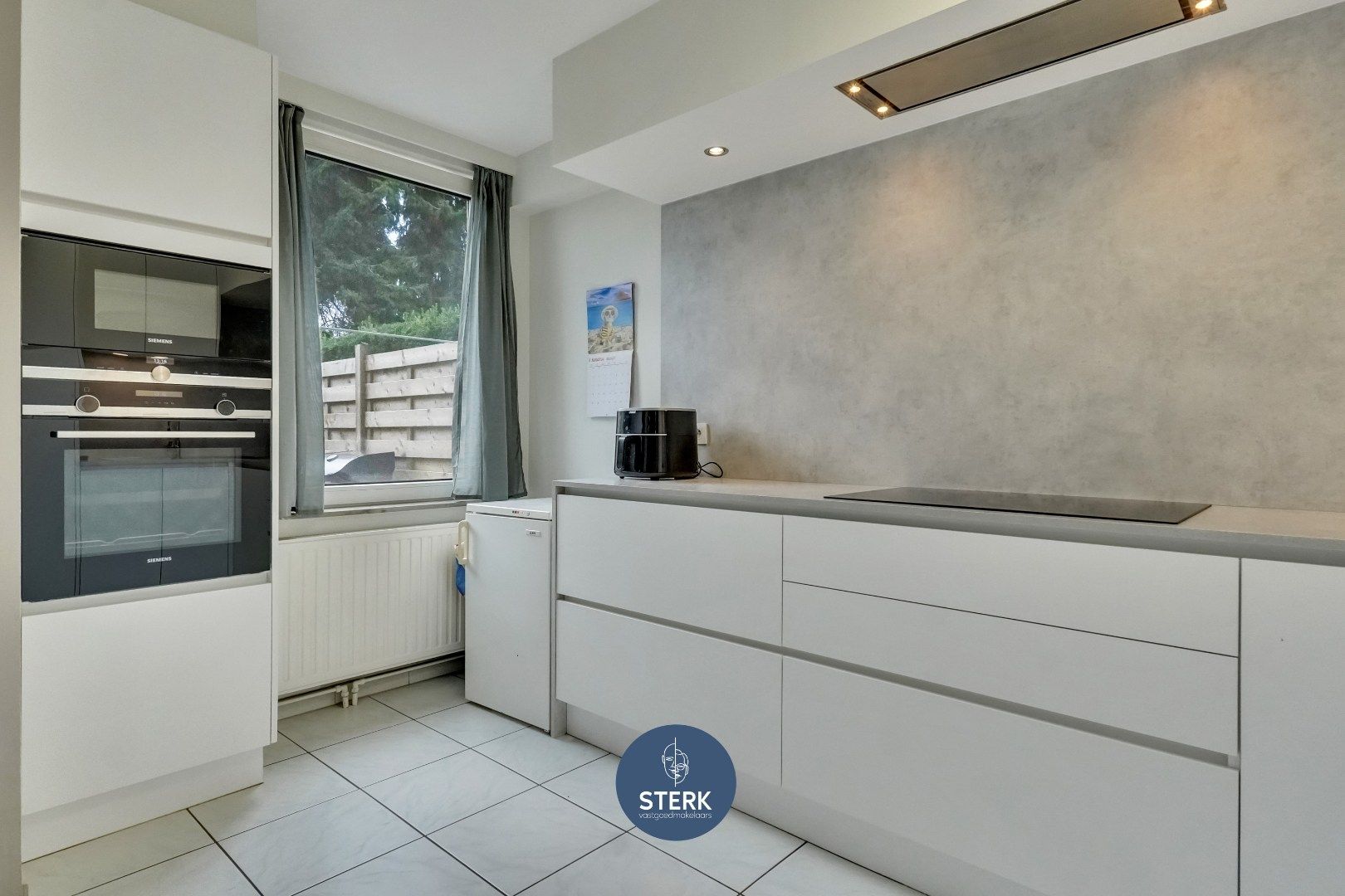 GELIJKVOERS APPARTEMENT VAN 89 M² MET TUIN VLAKBIJ MAASTRICHT ! foto 12