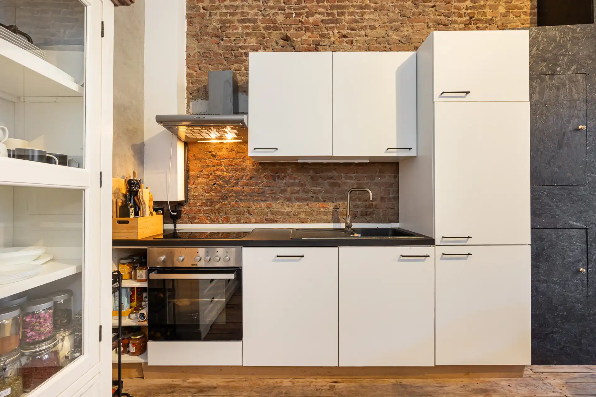 Appartement met 2 slaapkamers,2 terrassen en kelderruimte. foto 7