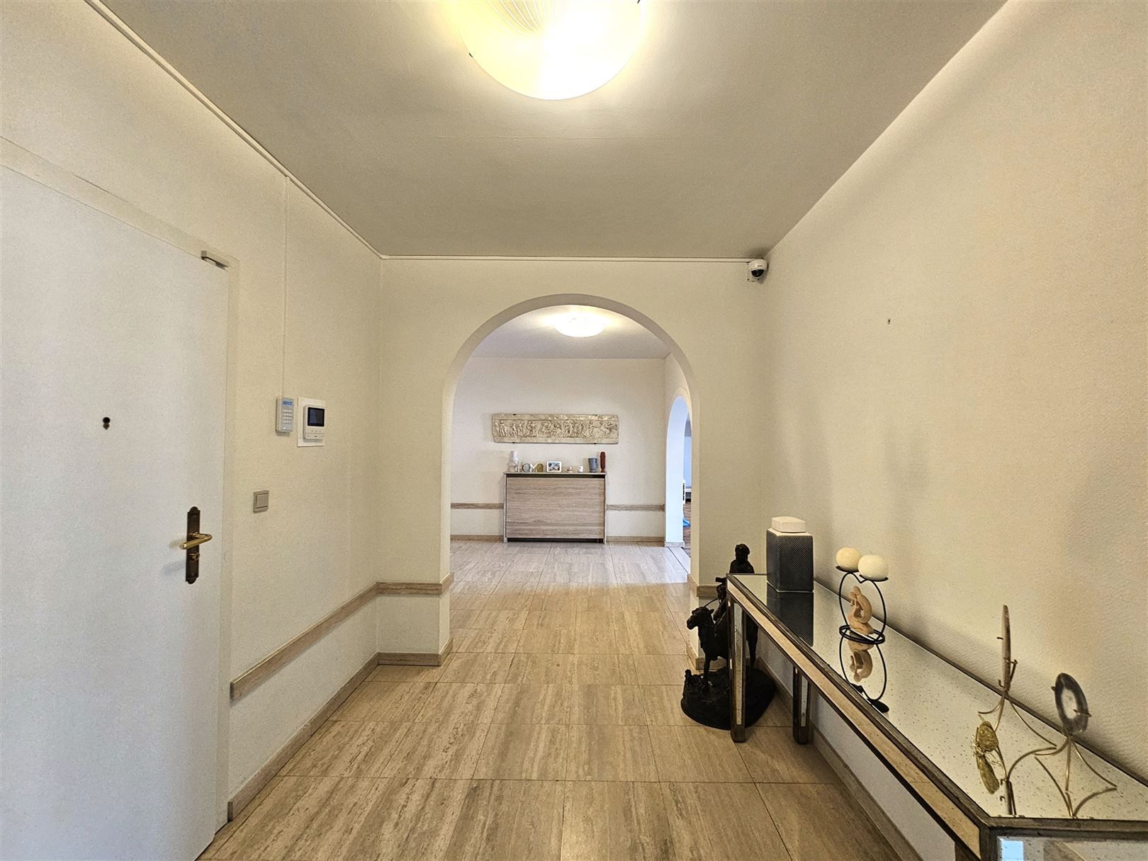 Appartement met 3 slpks, 3 badkamers en 3 terrassen. foto 5