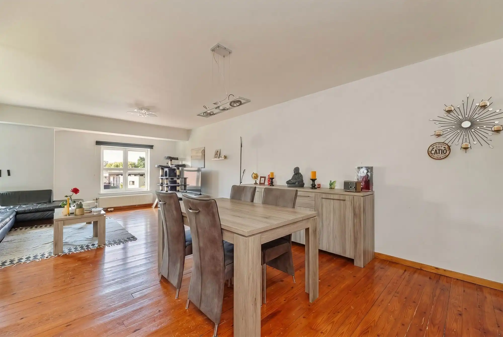 Charmant appartement met twee slaapkamers foto {{pictureIndex}}