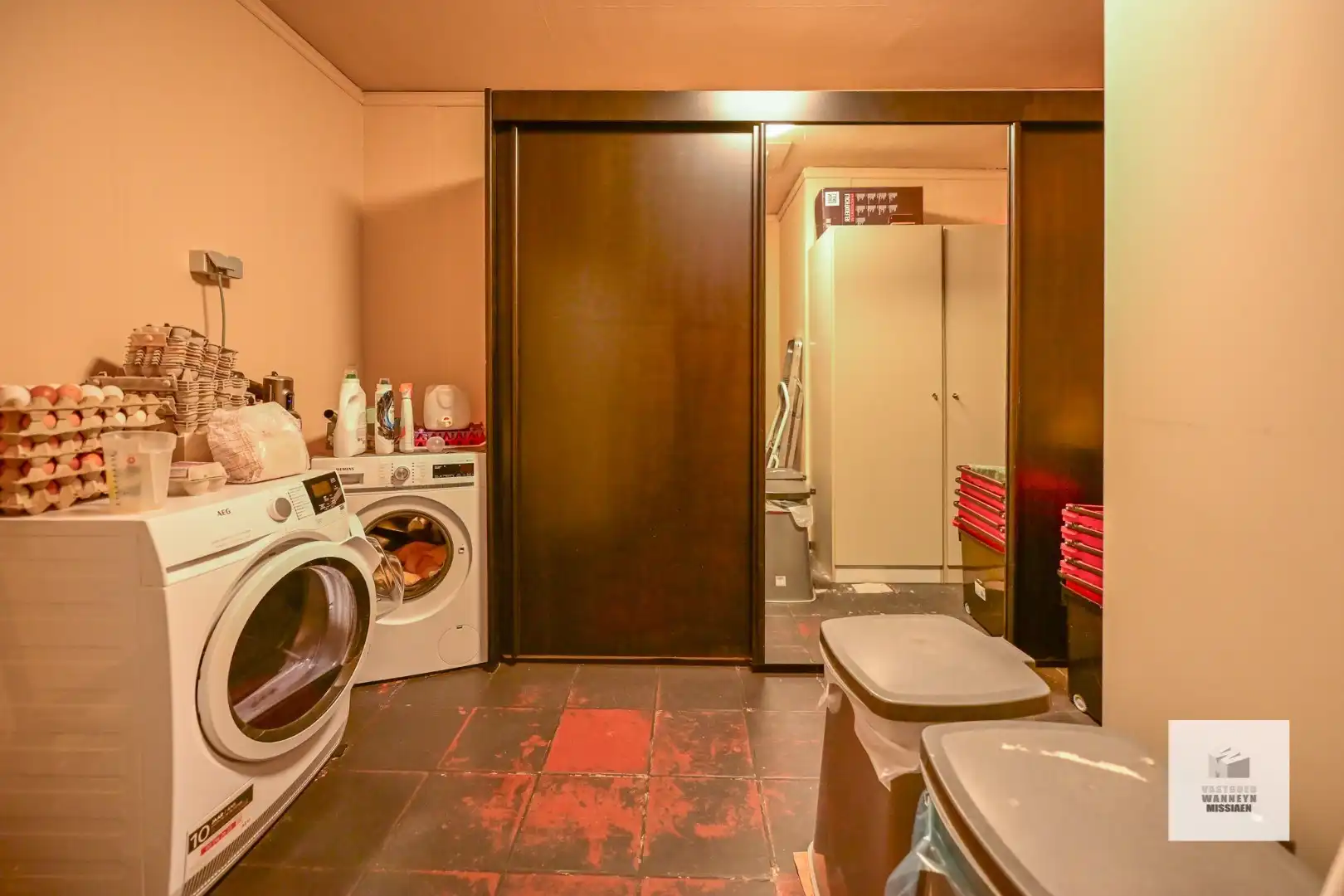Ruime gelijkvloerse woning met 3 slaapkamers, garage en zonnige tuin op 781m2 foto 17