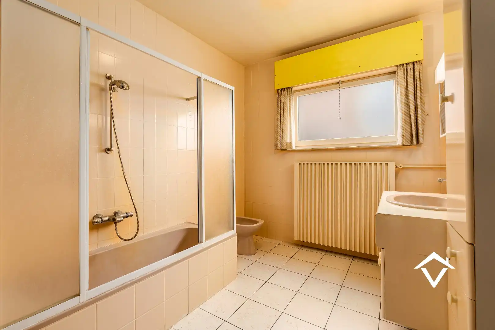 Alleenstaande woning met zuidgerichte tuin, garage en 4 slaapkamers te Ichtegem foto 13